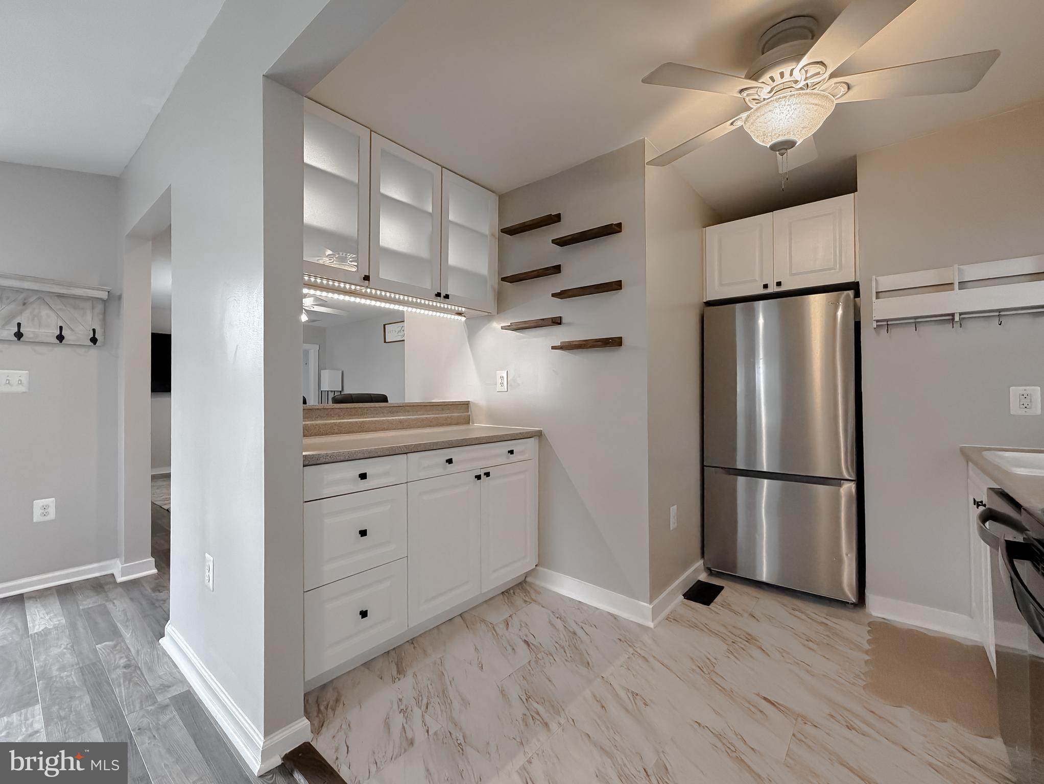 EAGLE HARBOR - Residential