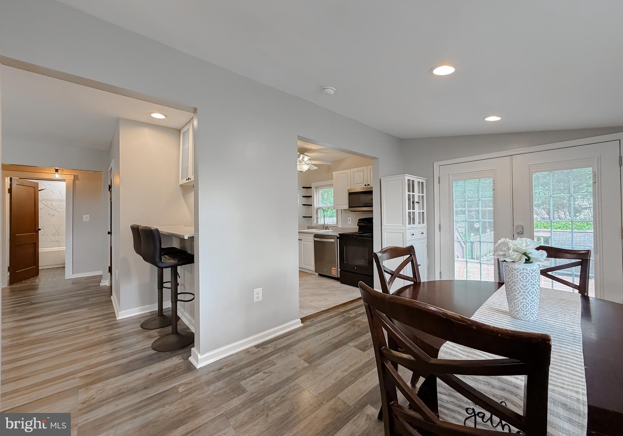 EAGLE HARBOR - Residential