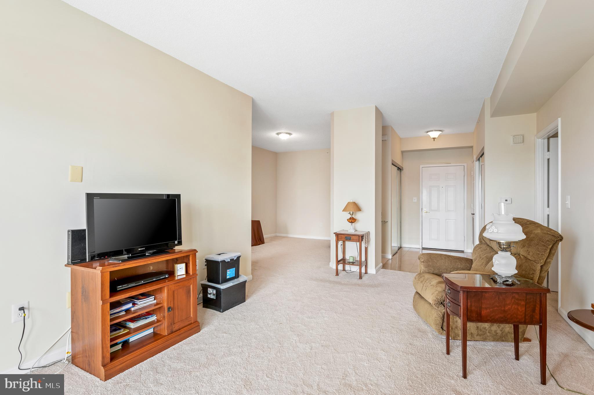 LANSDOWNE WOODS - Residential