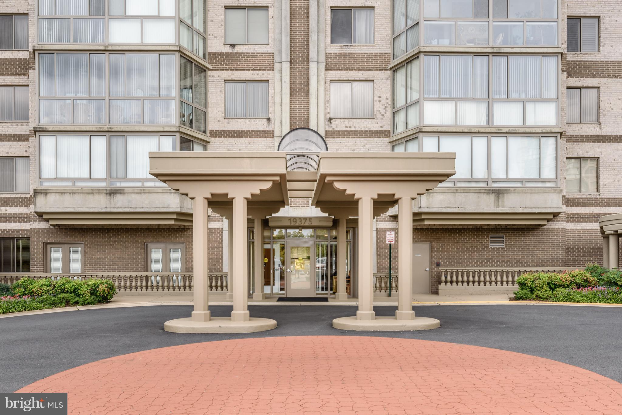 LANSDOWNE WOODS - Residential