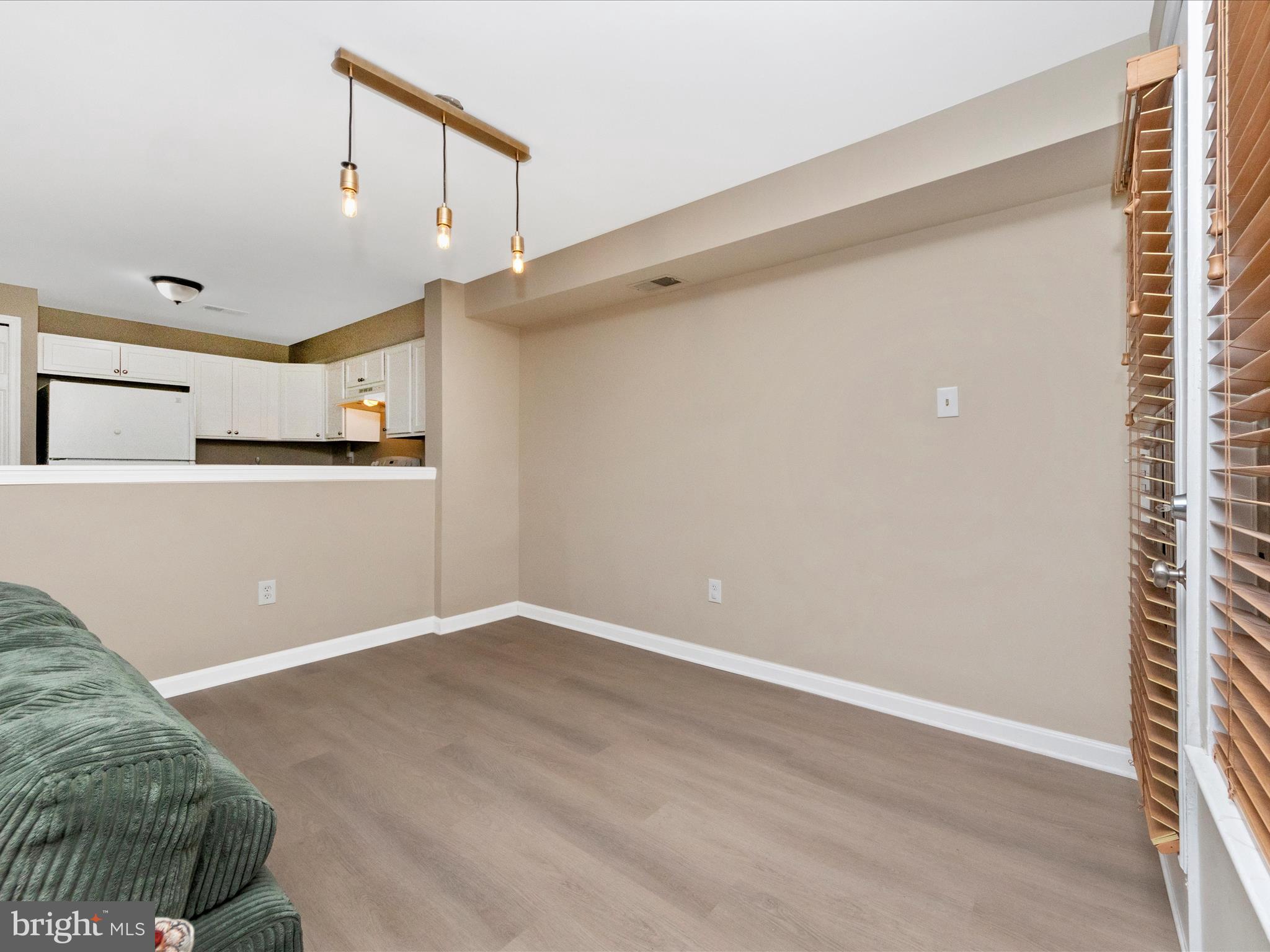 RIVERCHASE CONDOS - Residential