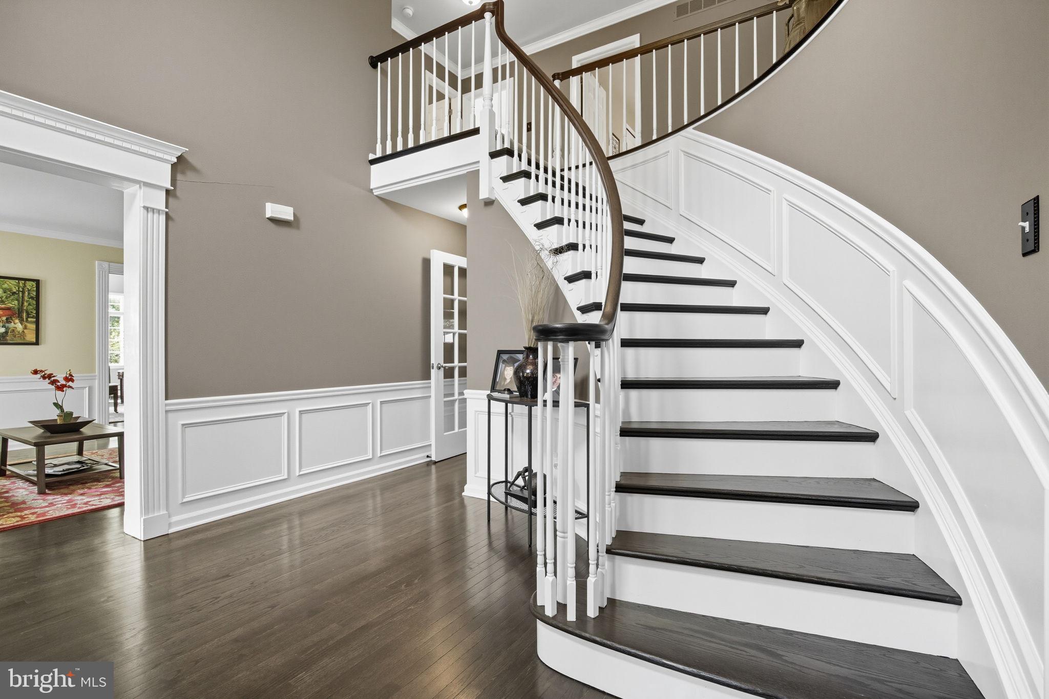 MAKEFIELD BROOK - Residential