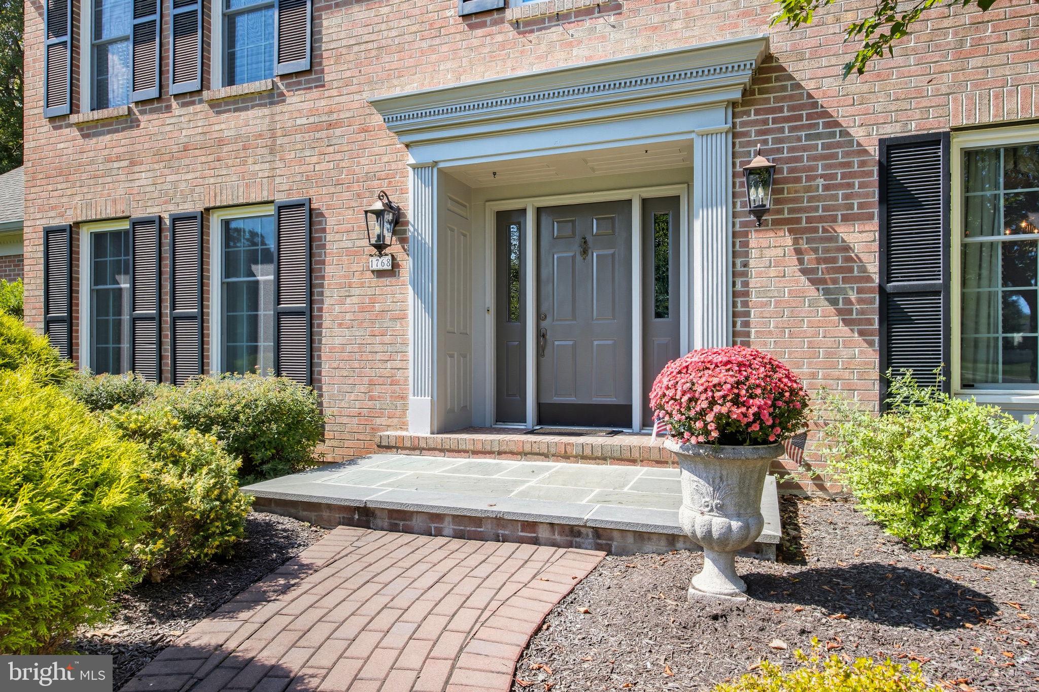 MAKEFIELD BROOK - Residential