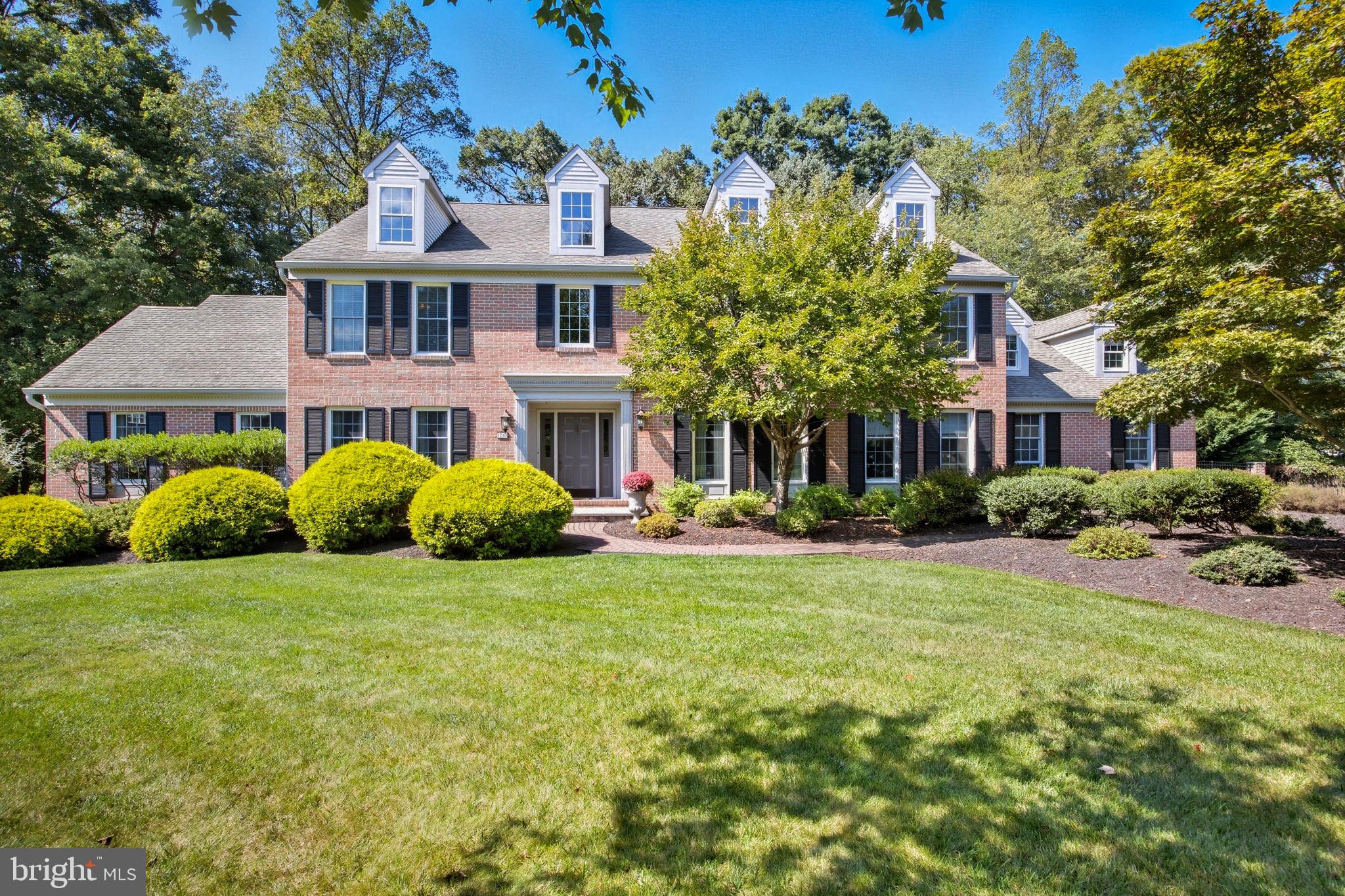 MAKEFIELD BROOK - Residential