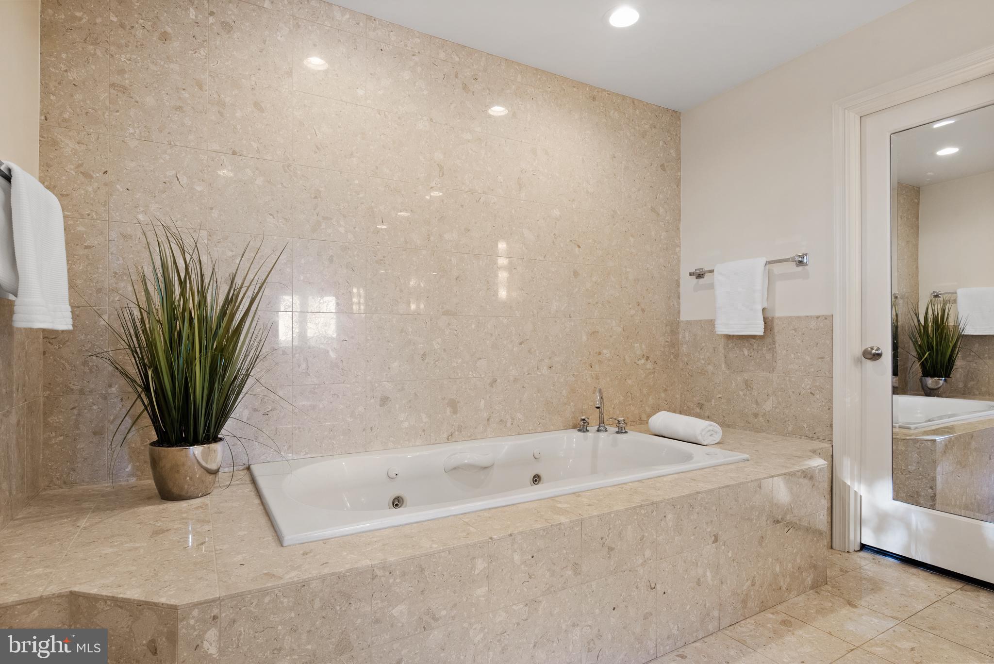 HILLSMERE ESTATES - Residential