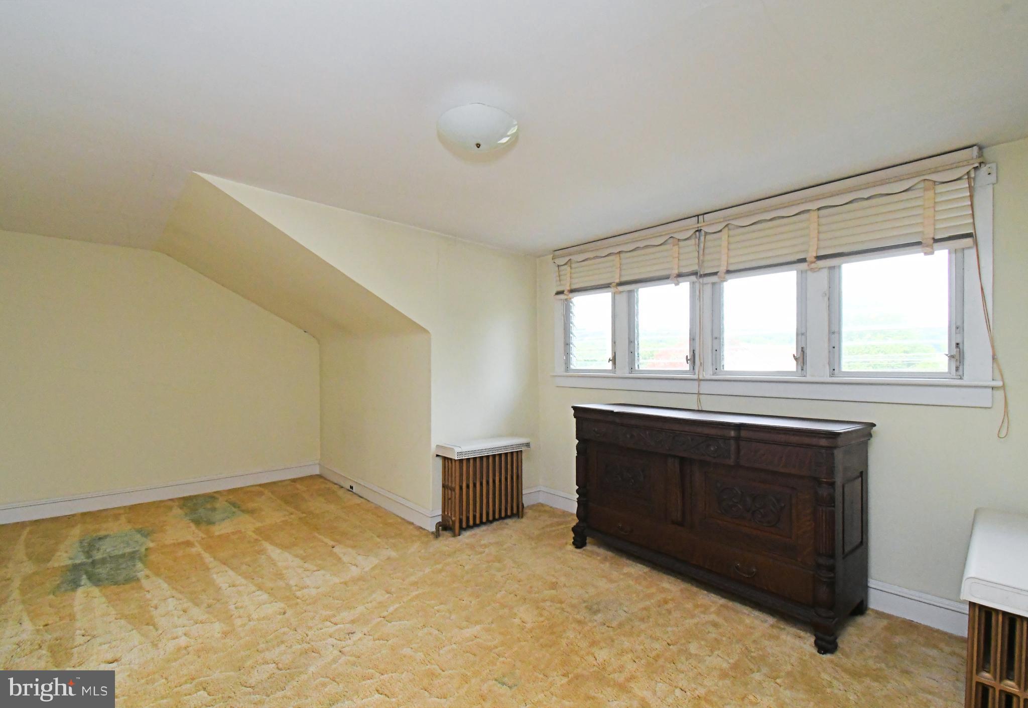 EAST ORELAND - Residential