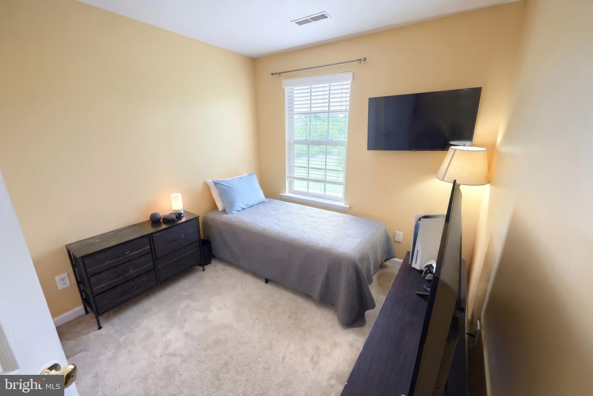 COLONIAL HILLS - Residential