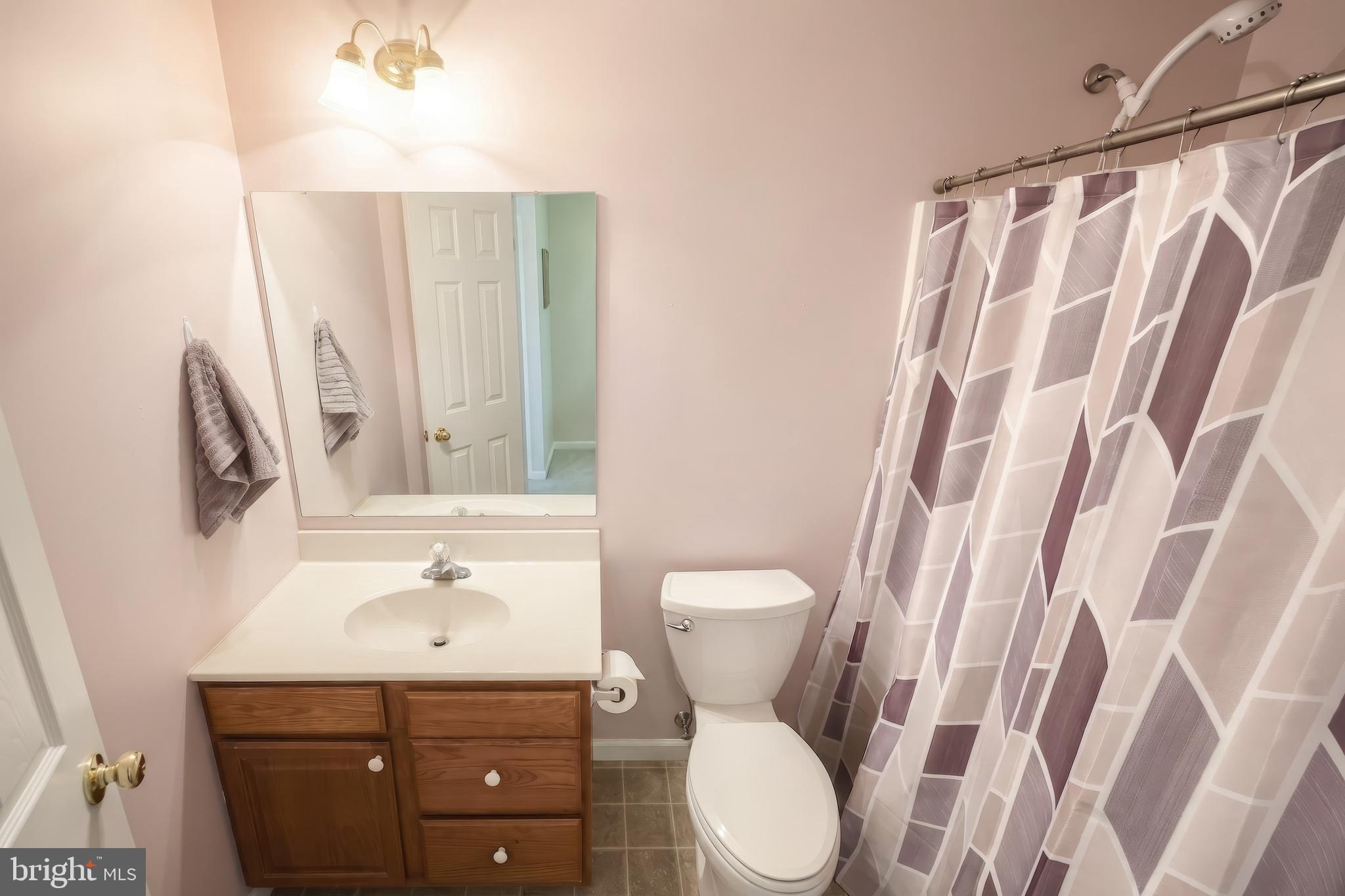 COLONIAL HILLS - Residential