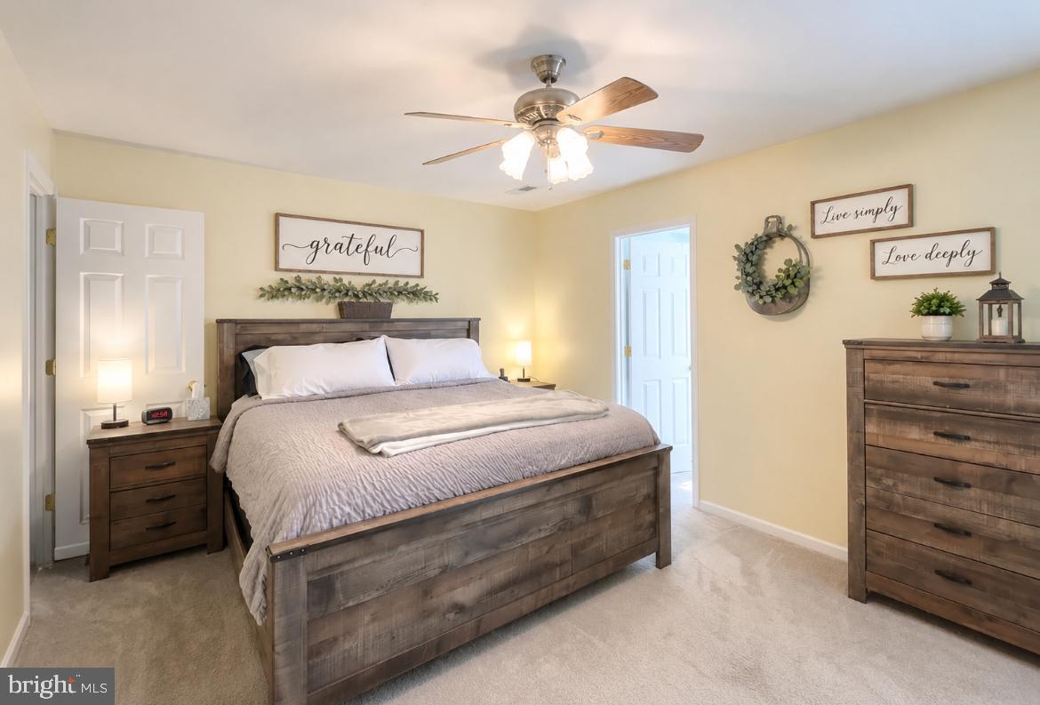 COLONIAL HILLS - Residential