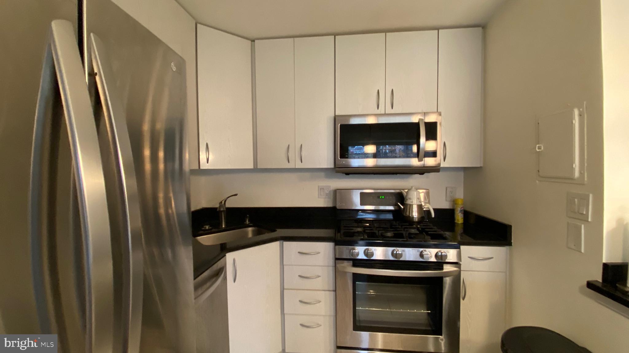 MCLEAN HILLS - Residential
