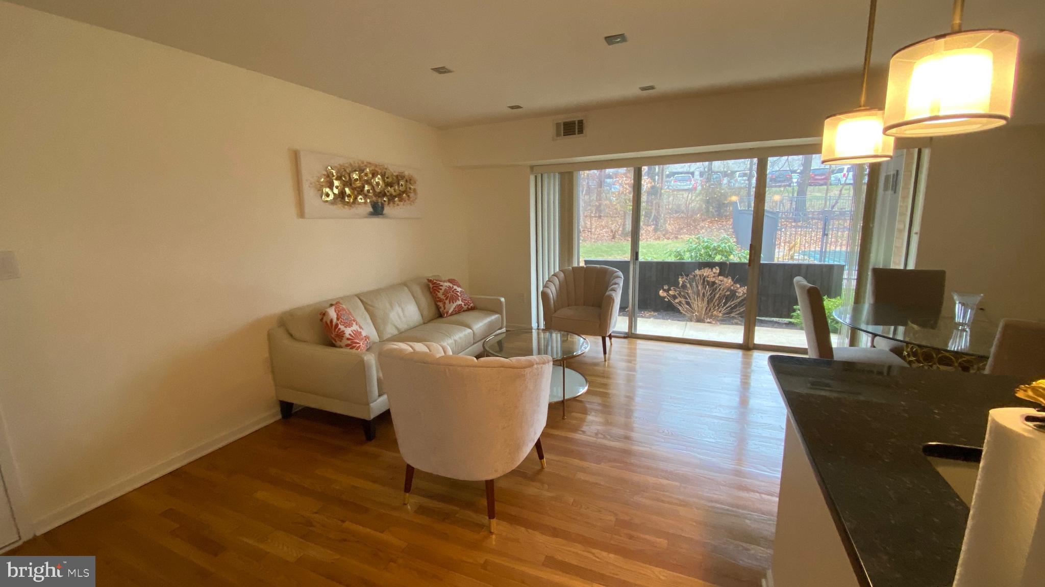 MCLEAN HILLS - Residential