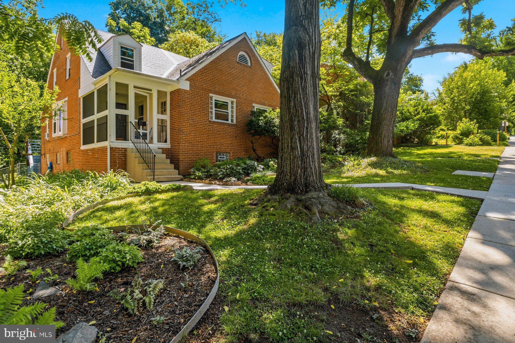 MOUNT WASHINGTON - Residential