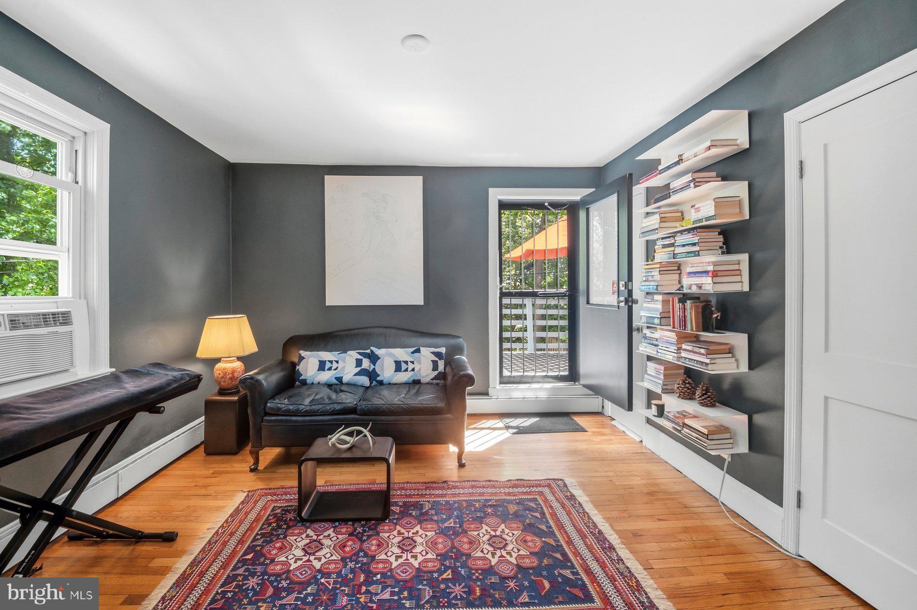 MOUNT WASHINGTON - Residential