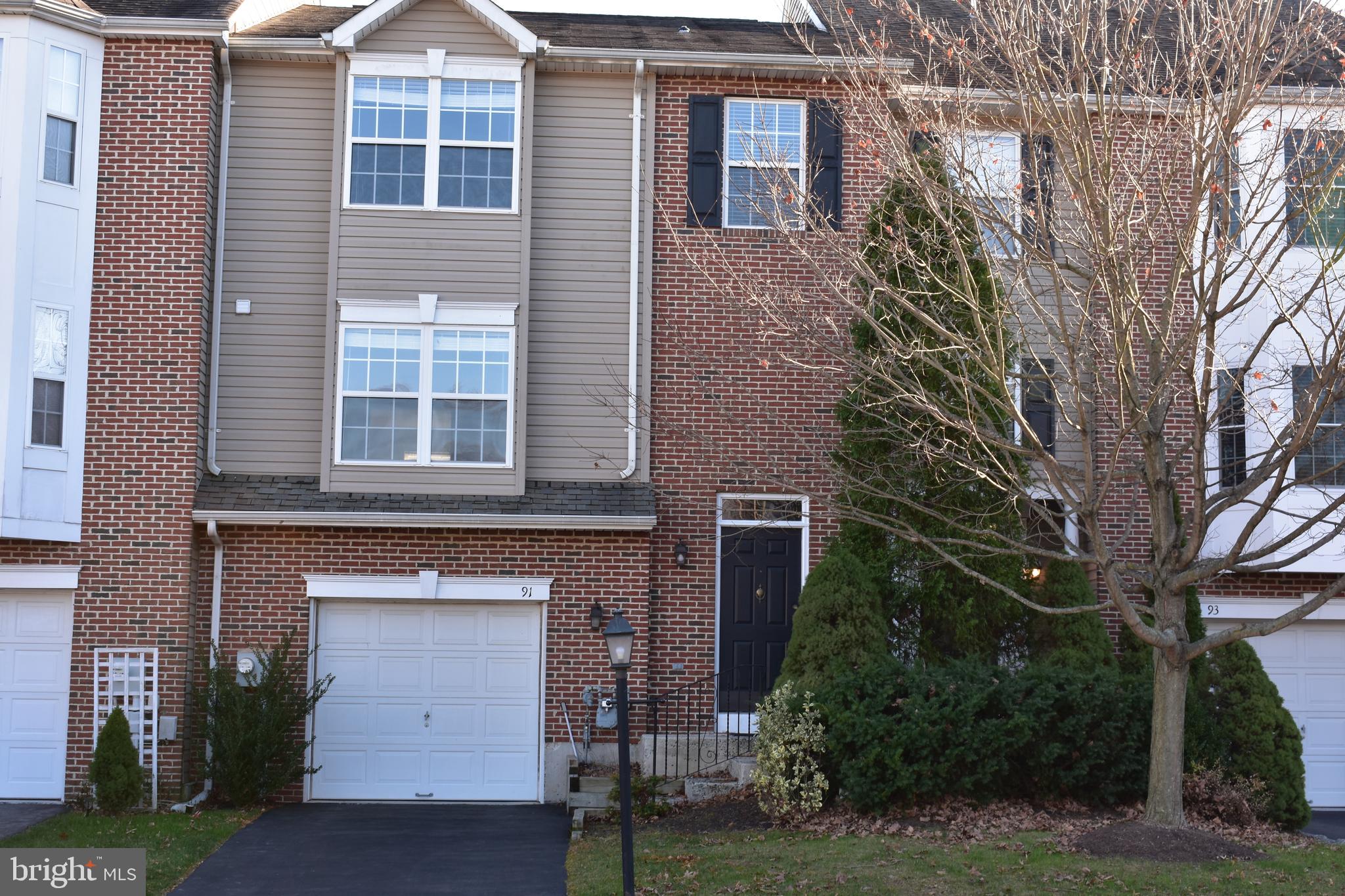 HUNT CLUB - Residential Lease