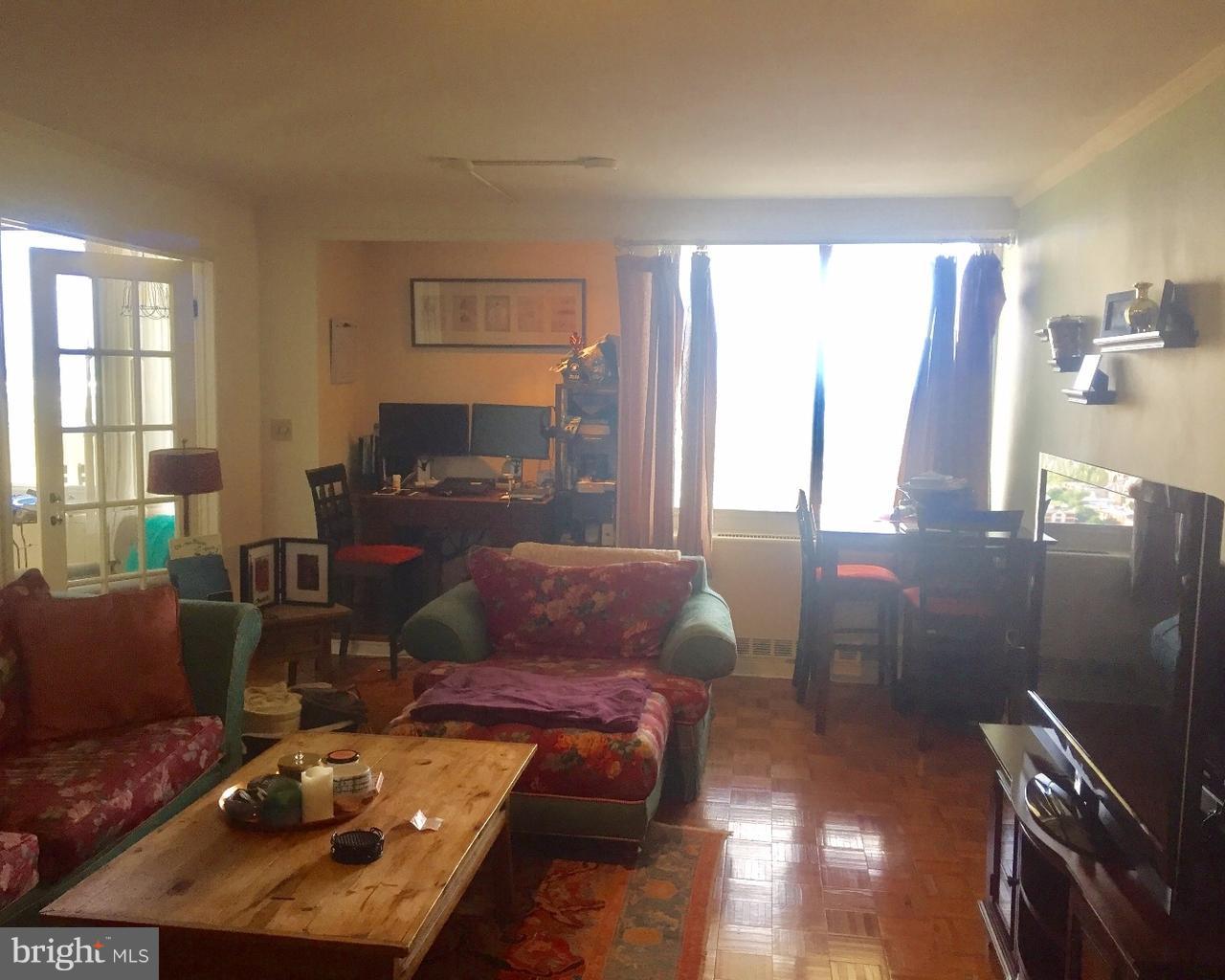 WASHINGTON SQ - Residential Lease
