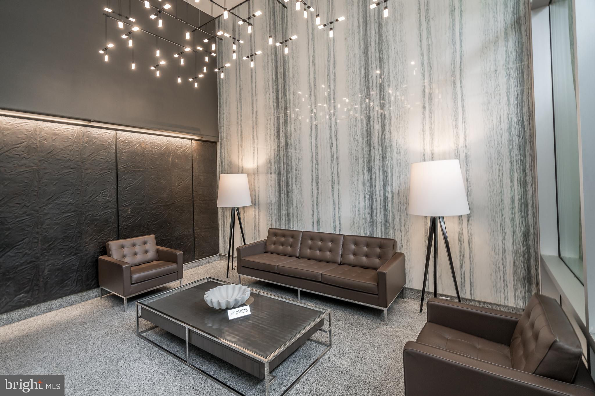 WASHINGTON SQ - Residential Lease