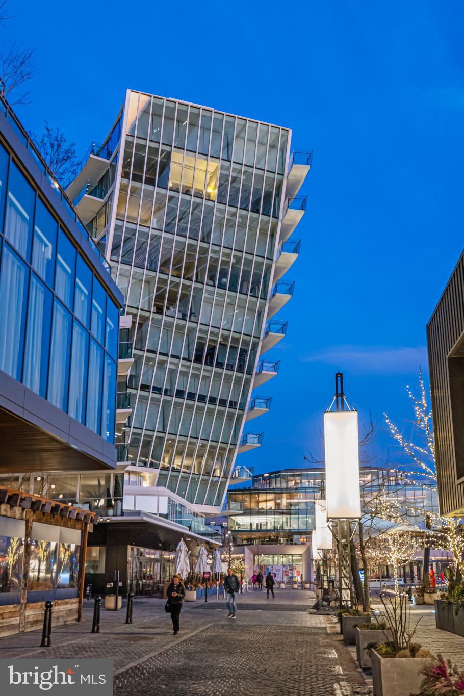 SOUTHWEST WATERFRONT - Residential