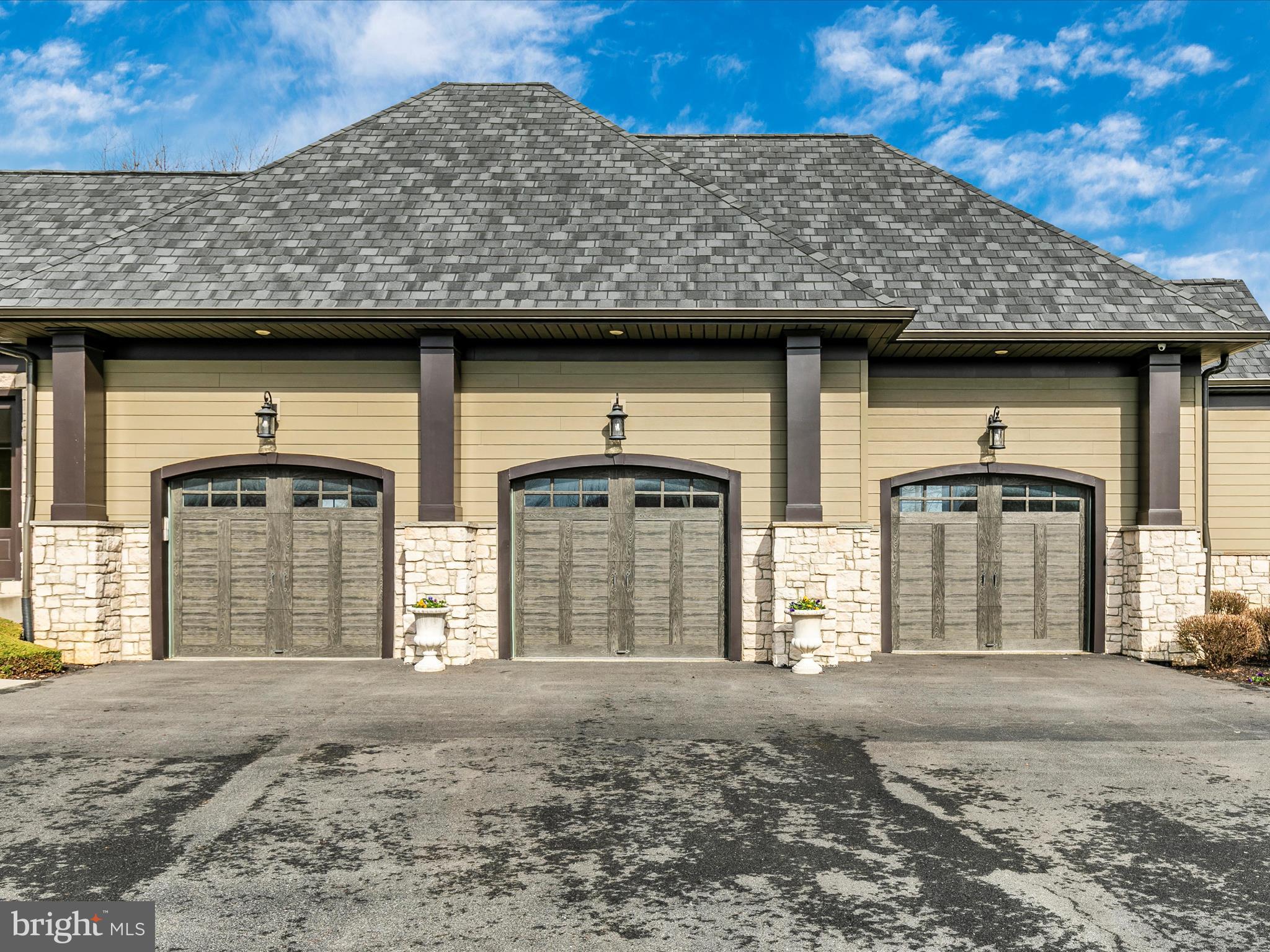 DEER SPRING FARMS - Residential