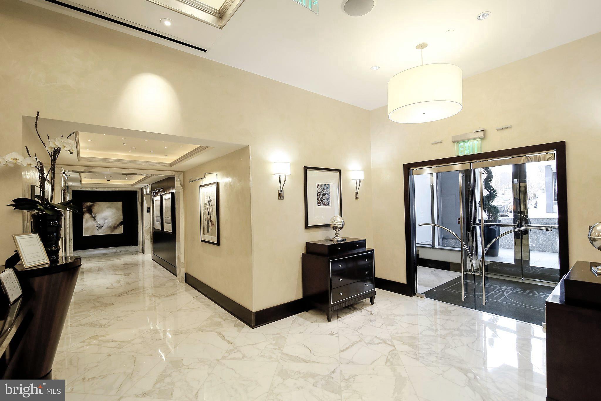 THE WATERVIEW - Residential