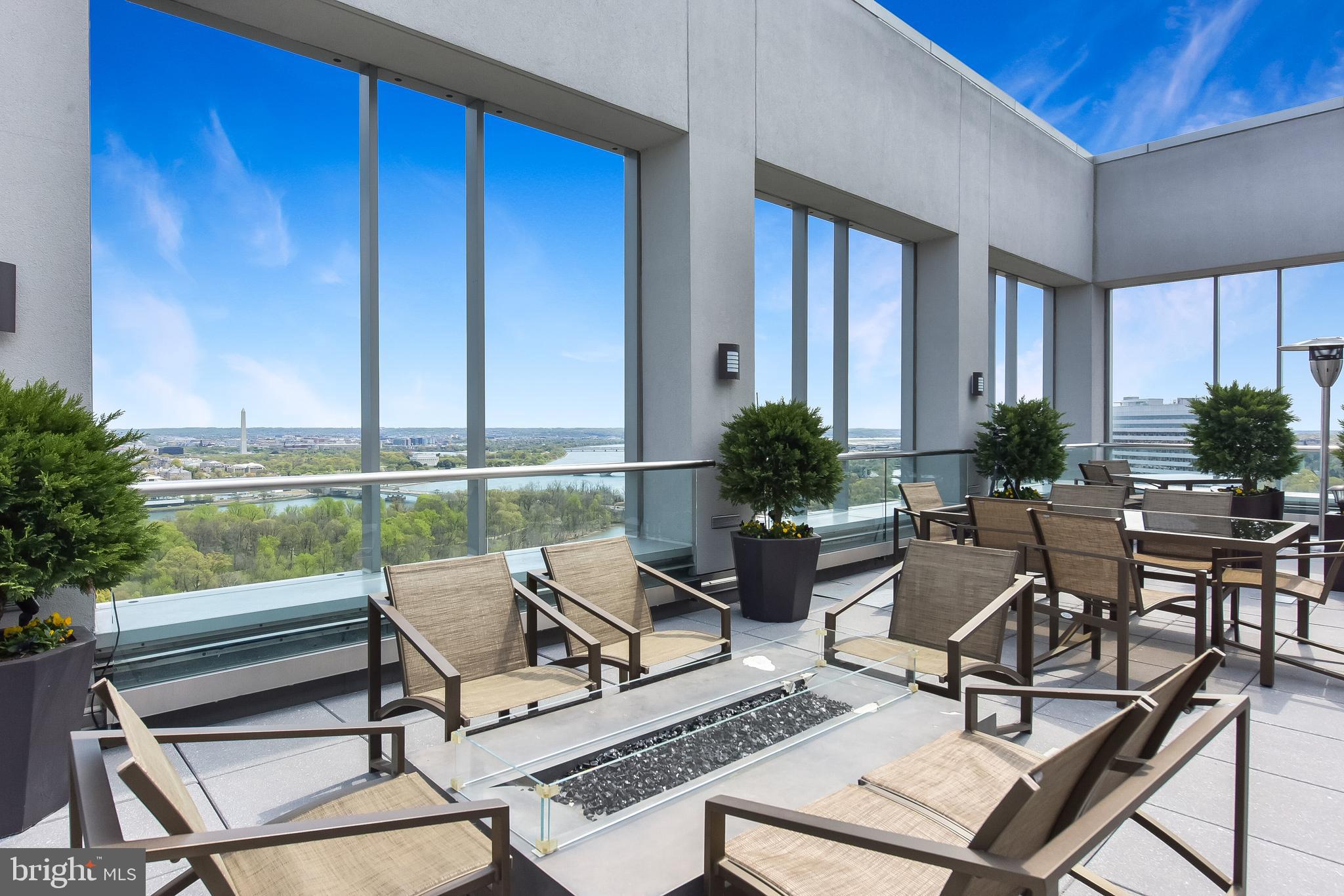 THE WATERVIEW - Residential