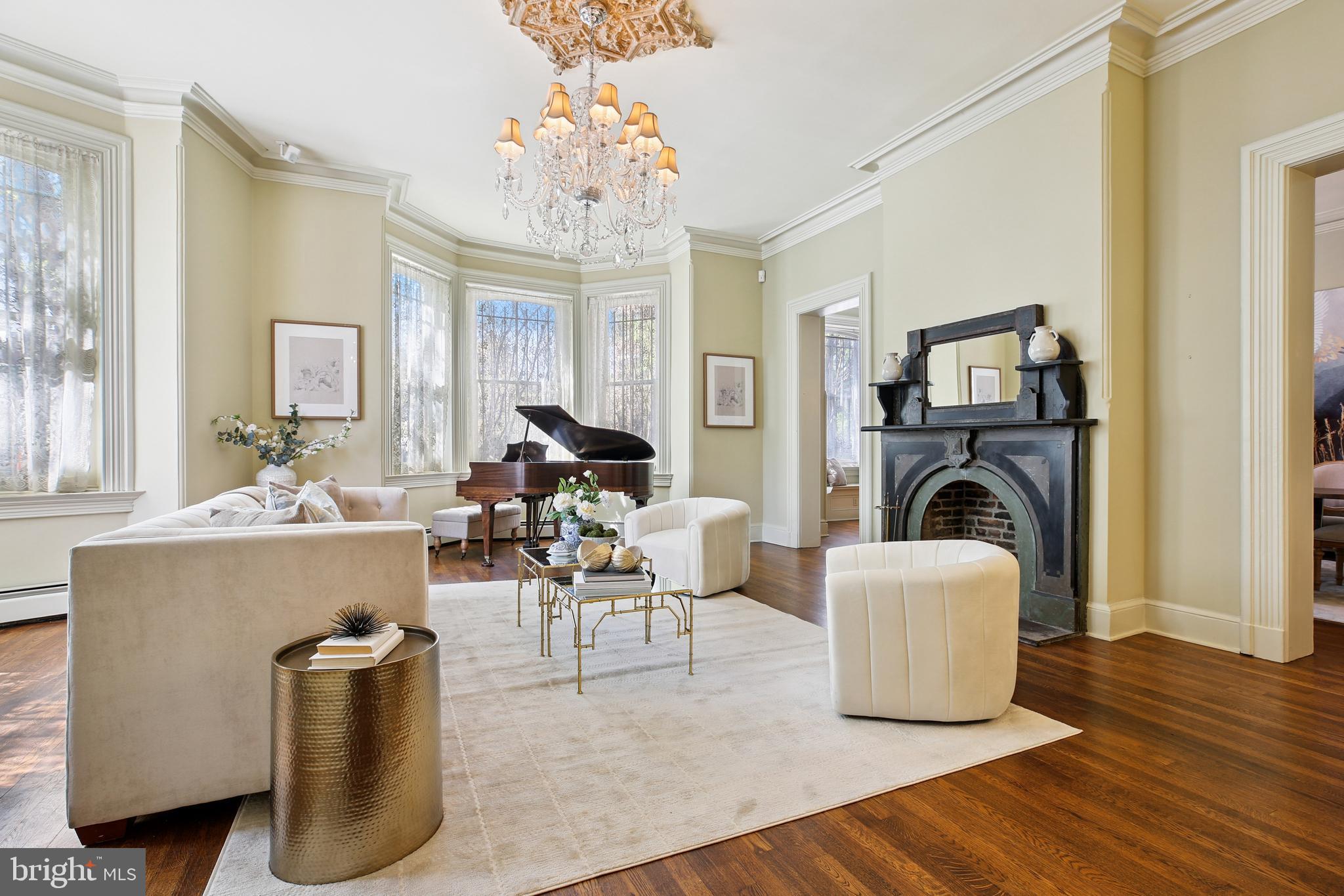 LOGAN CIRCLE - Residential