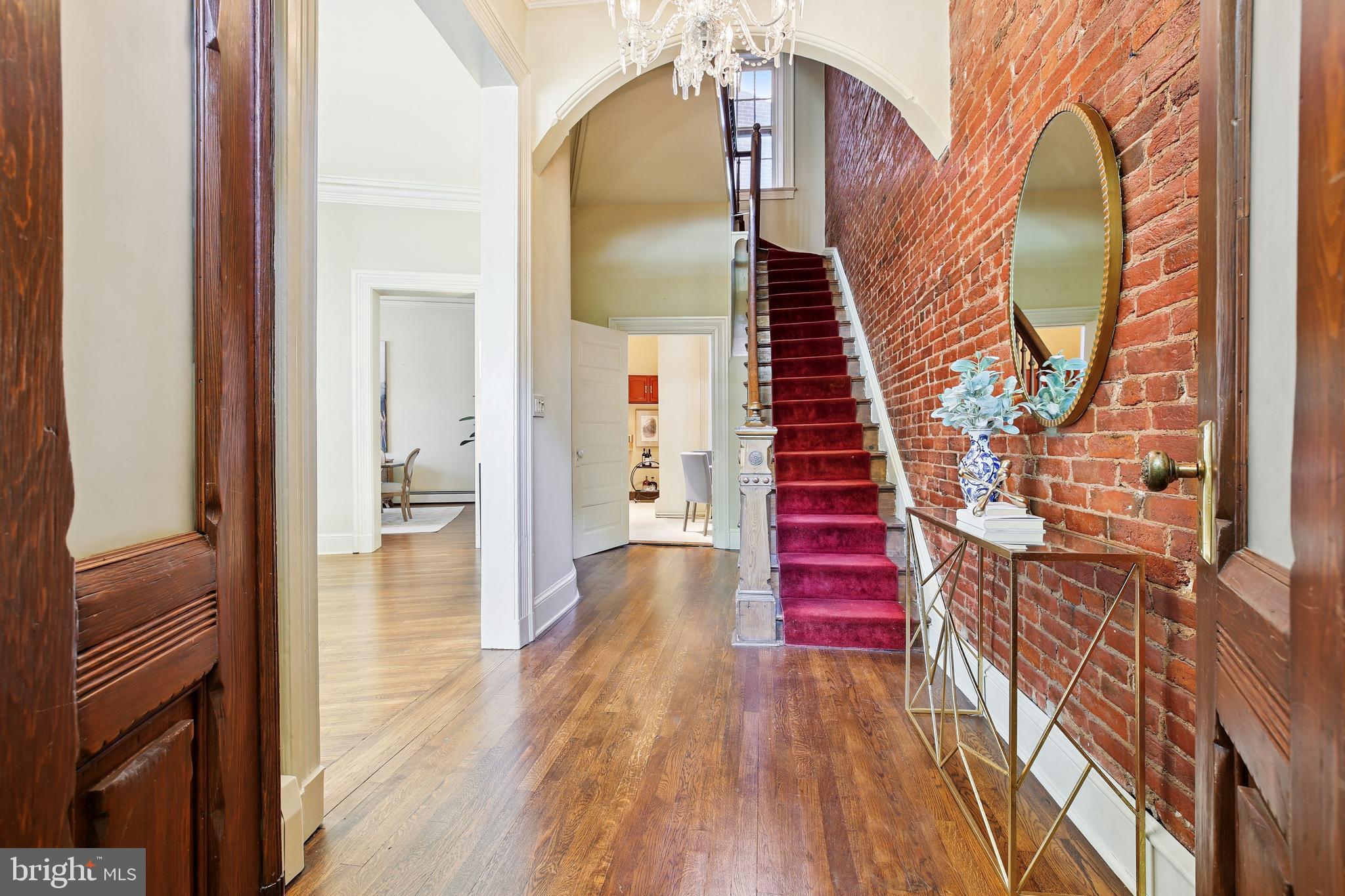 LOGAN CIRCLE - Residential