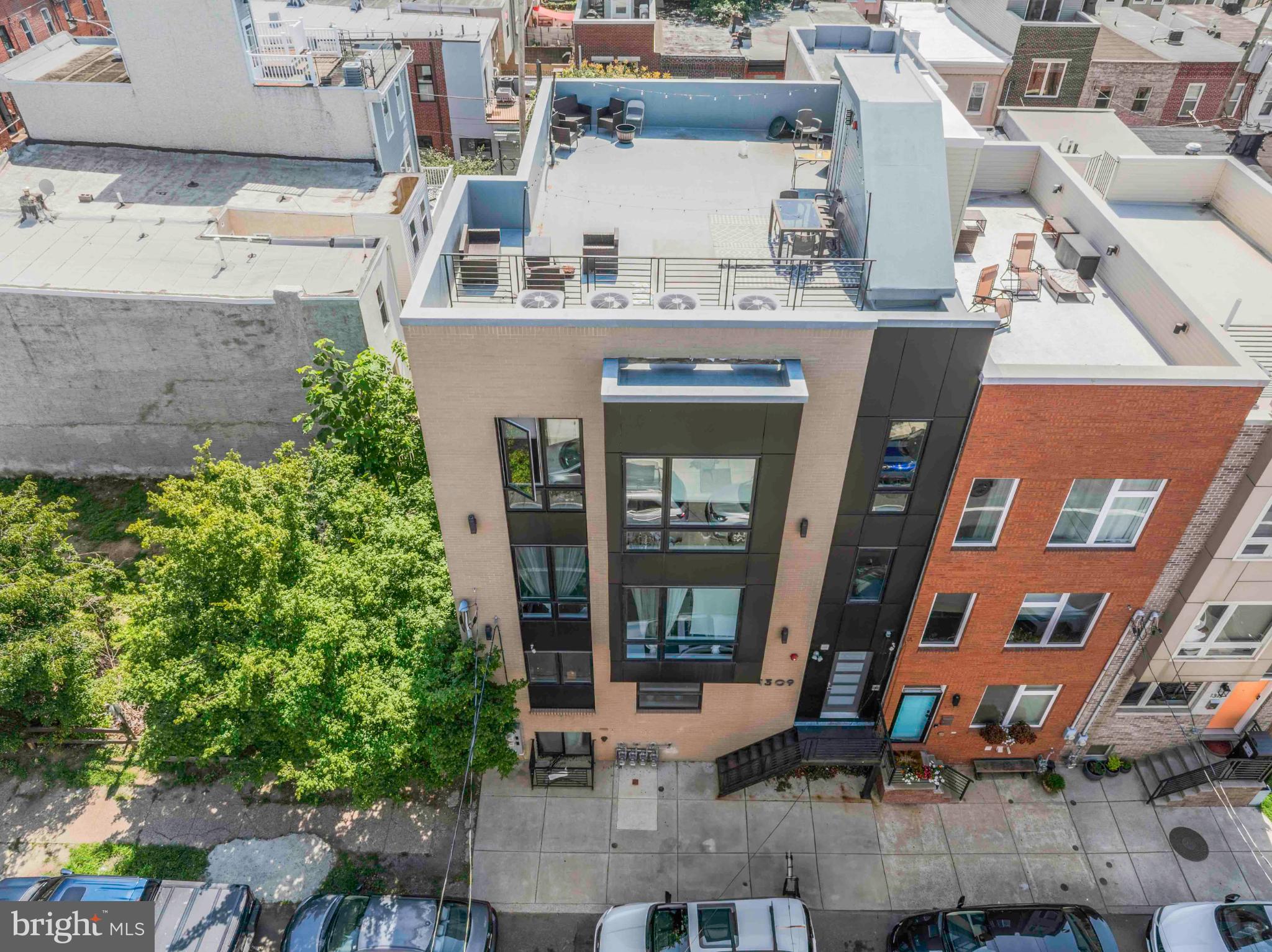 POINT BREEZE - Residential Income