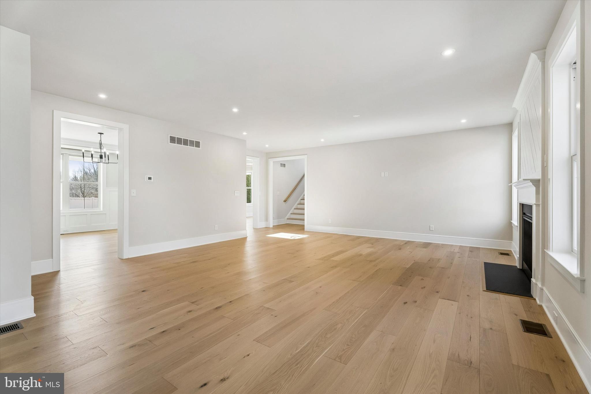 LANSDALE - Residential