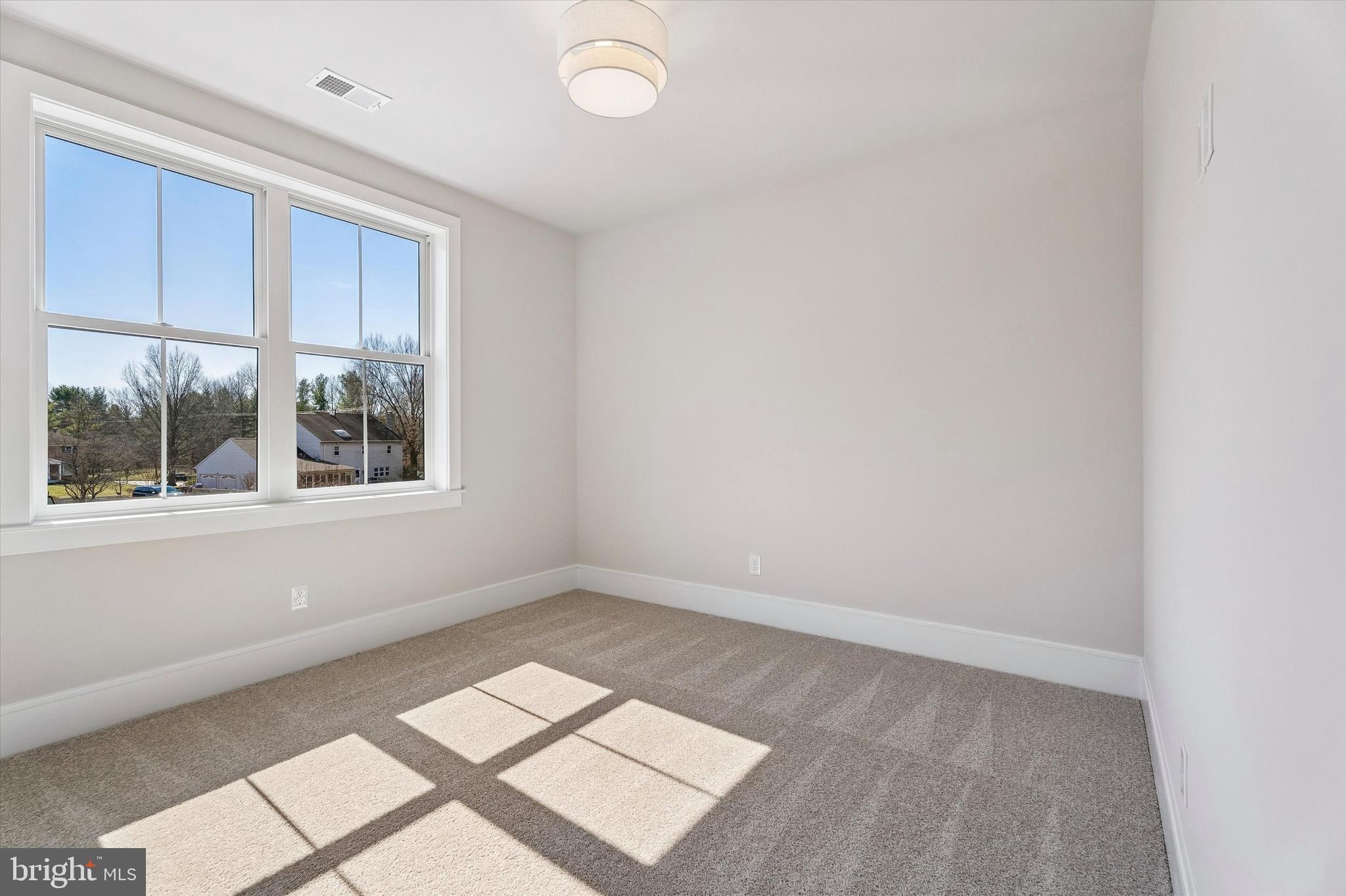 LANSDALE - Residential