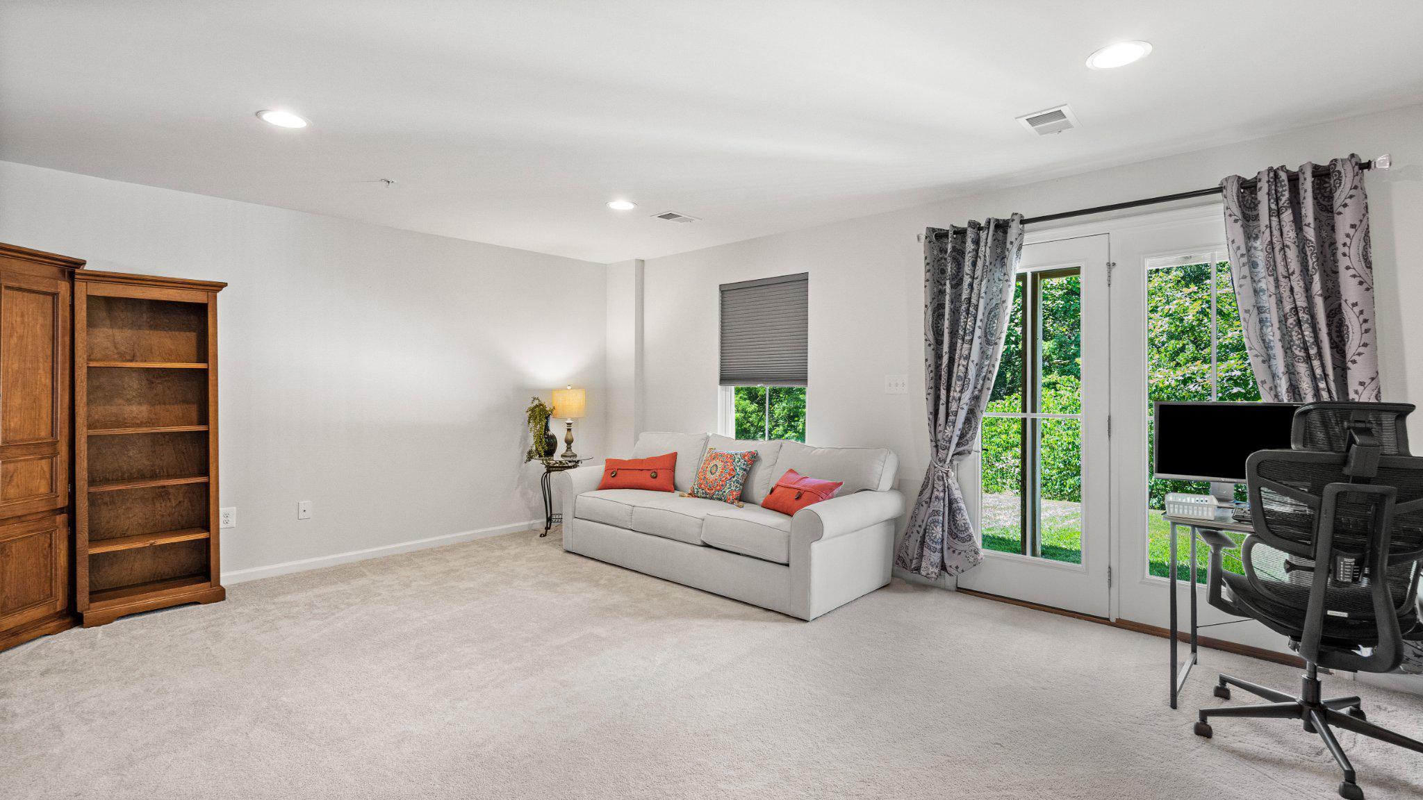 MAGNESS MILL - Residential
