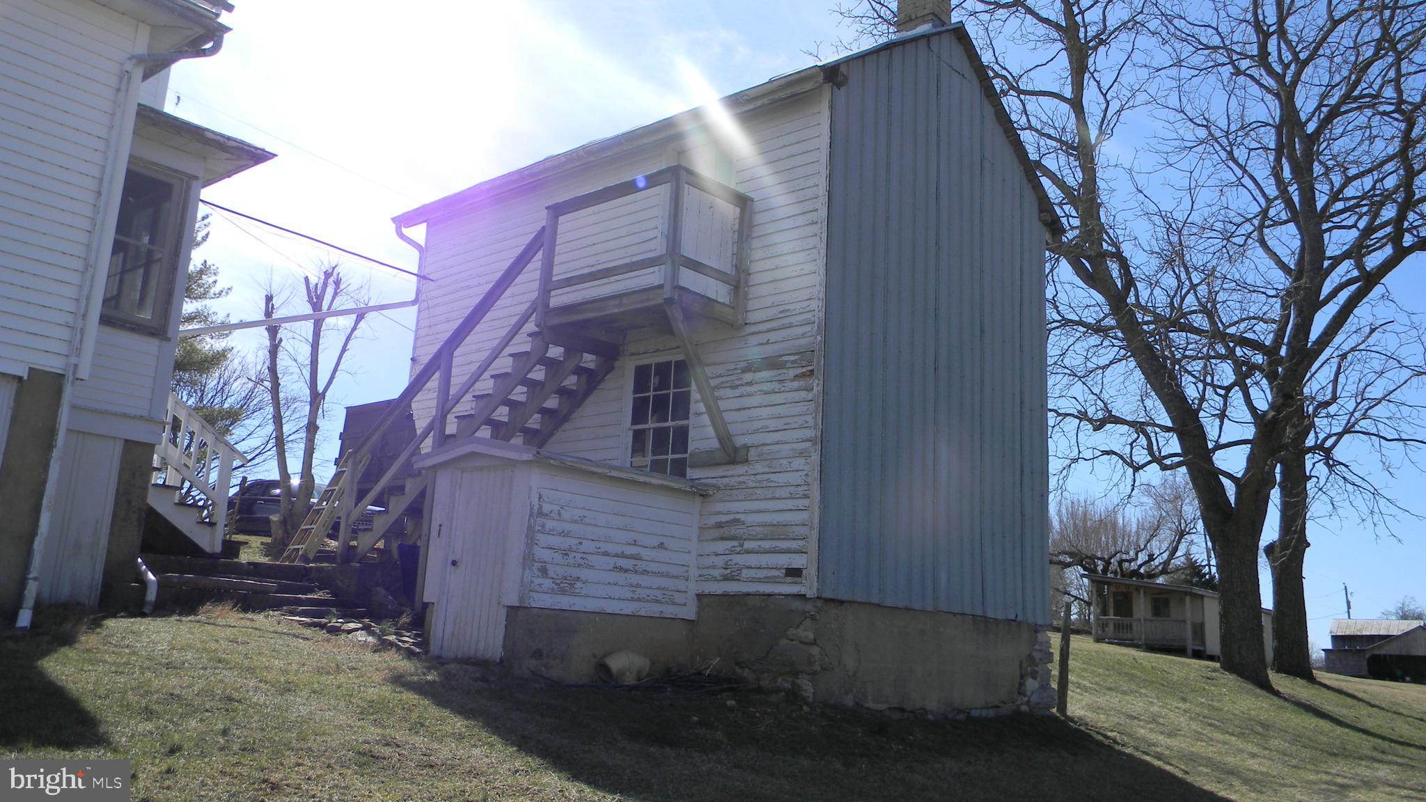 NONE - Farm