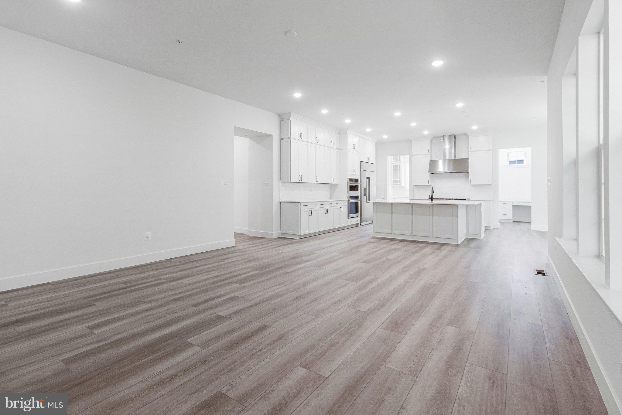 ST JAMES - Residential