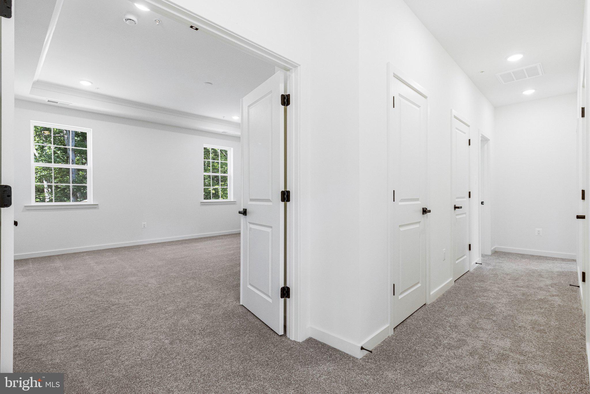 ST JAMES - Residential