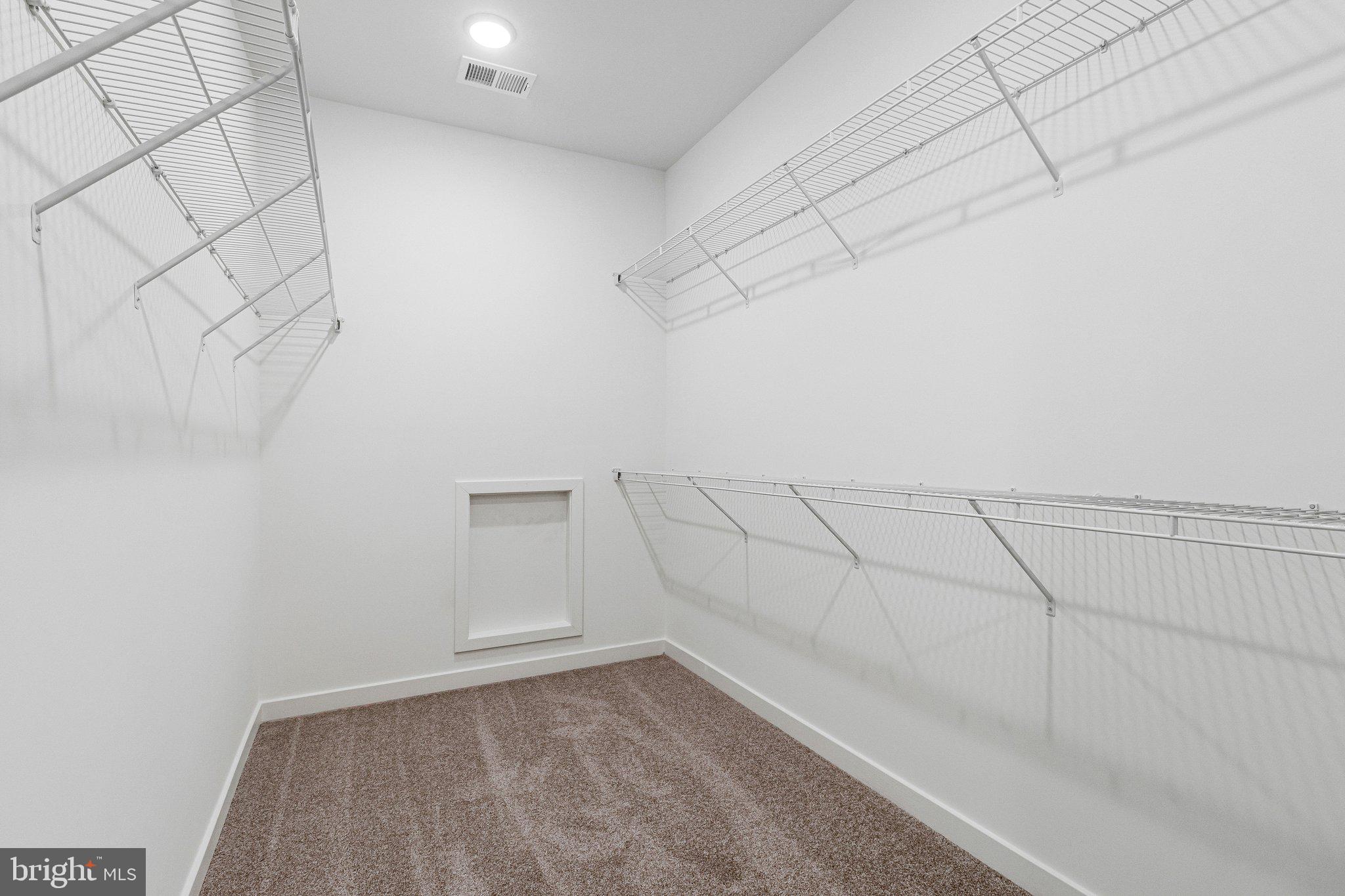 ST JAMES - Residential