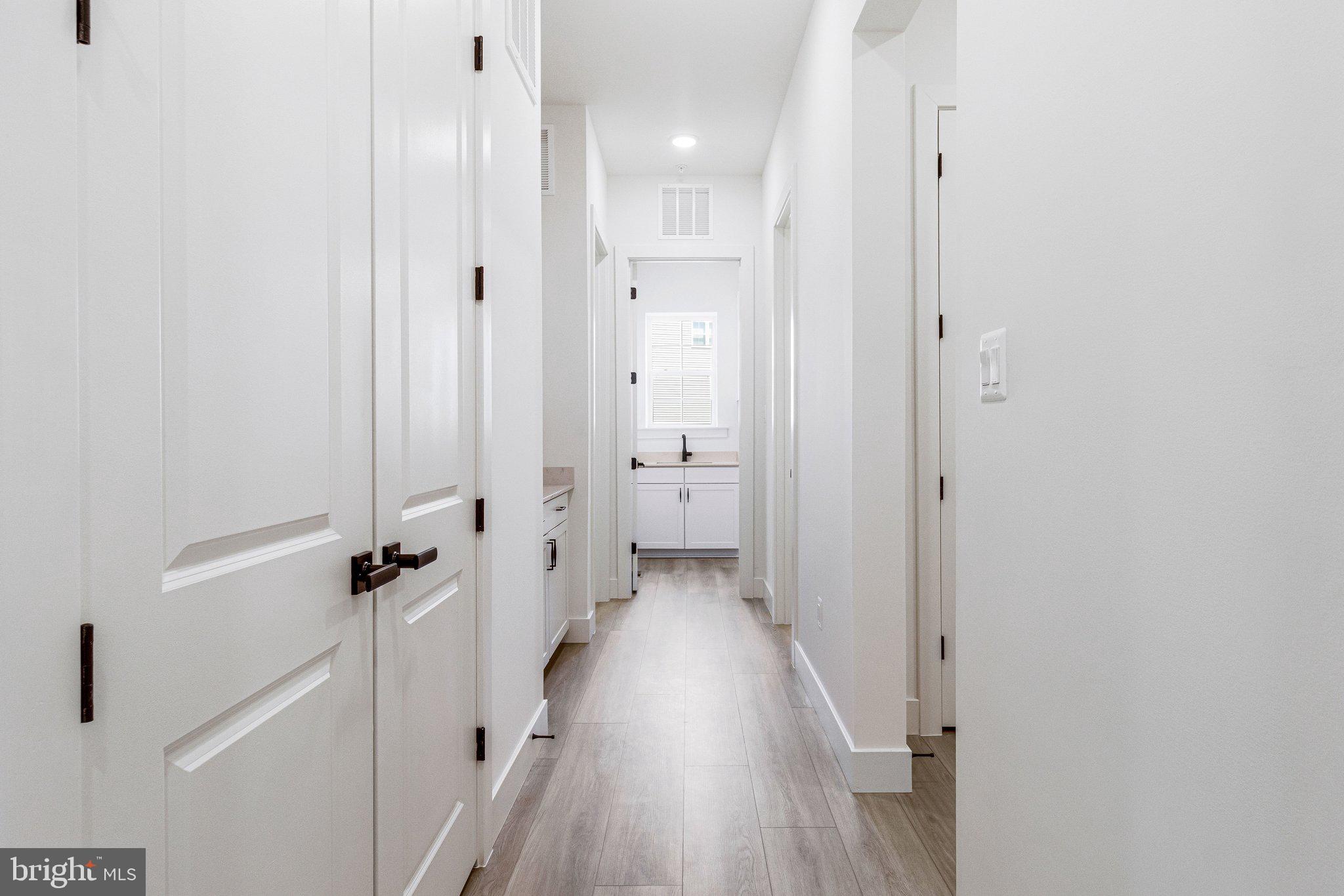 ST JAMES - Residential