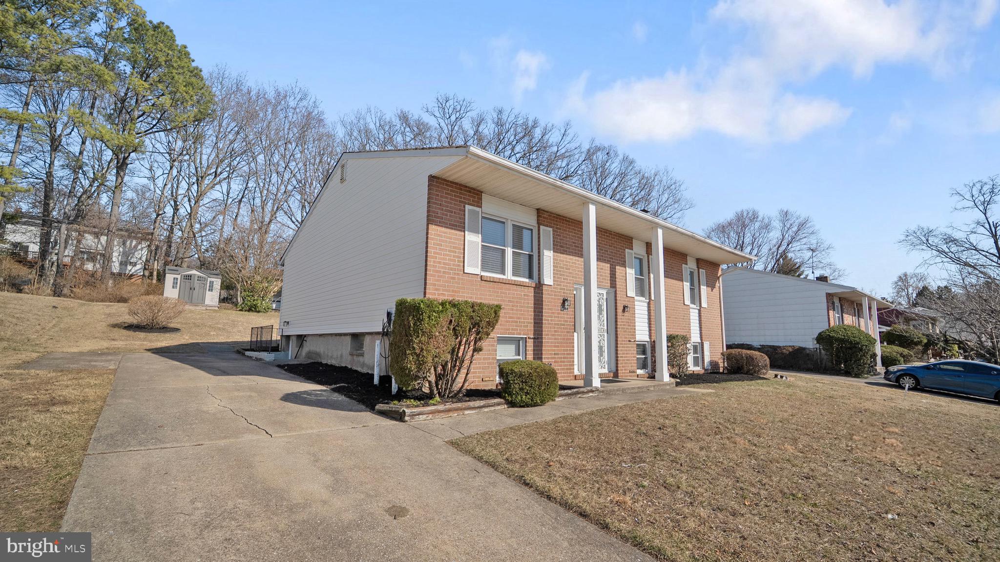 WOODBRIDGE VALLEY - Residential