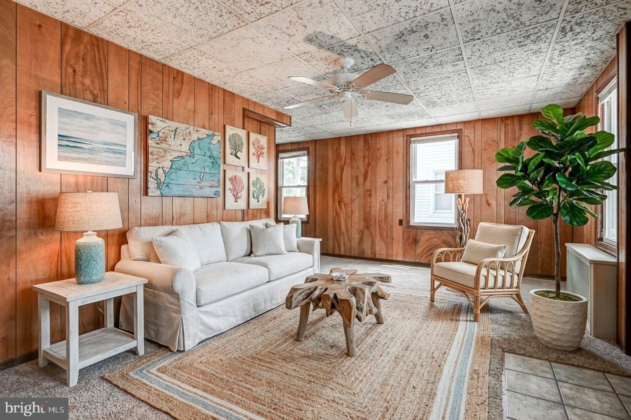 NEW PITTSBURG - Residential
