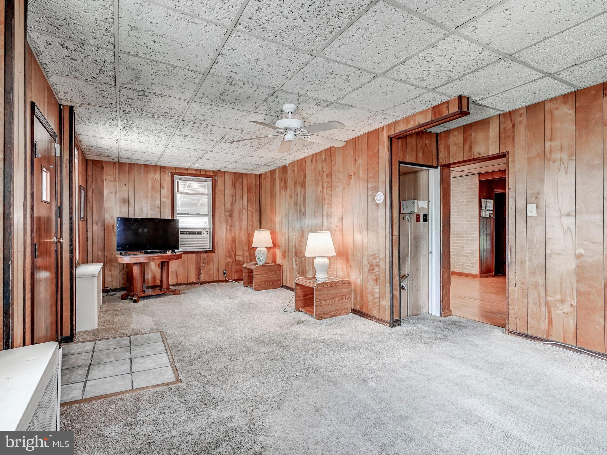 NEW PITTSBURG - Residential