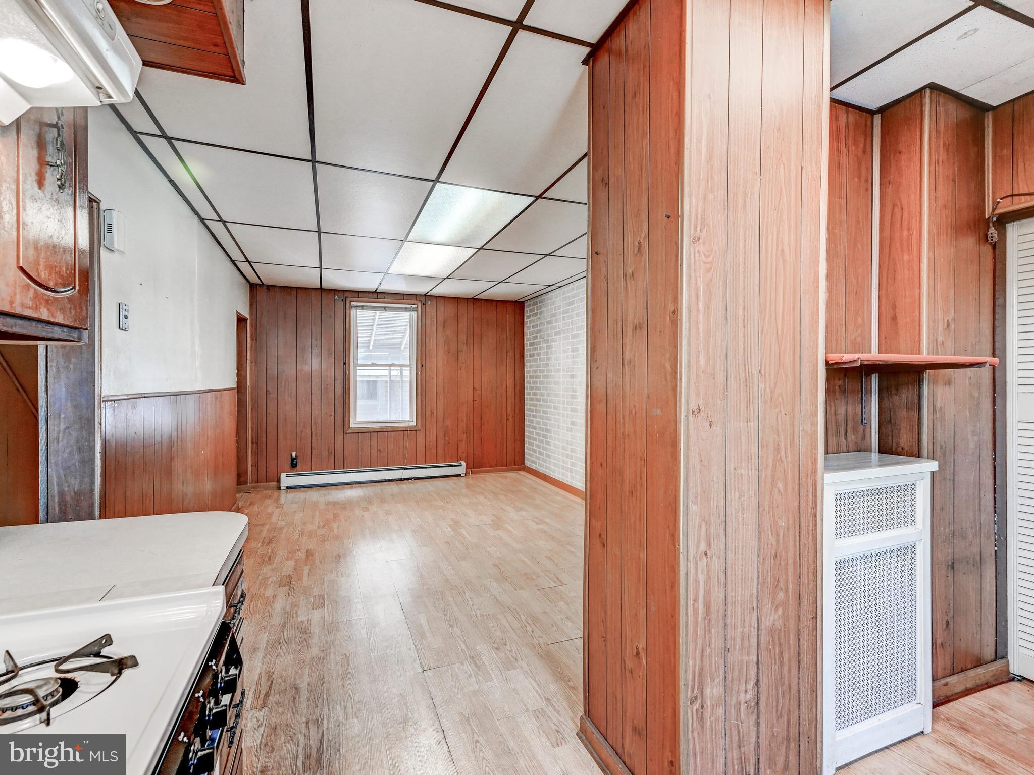 NEW PITTSBURG - Residential