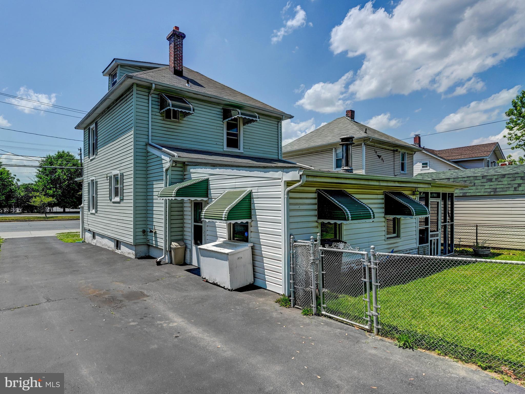 NEW PITTSBURG - Residential