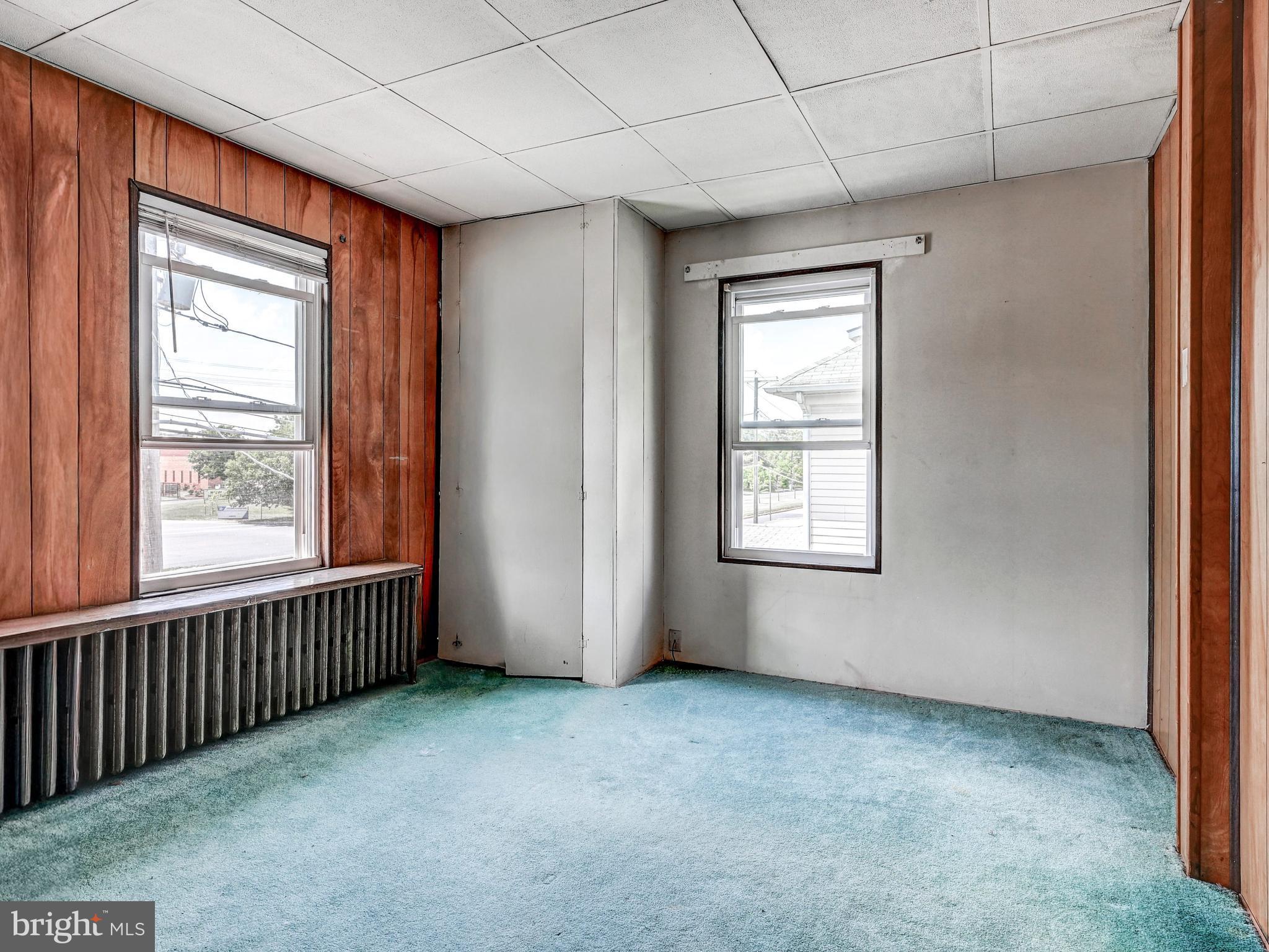 NEW PITTSBURG - Residential