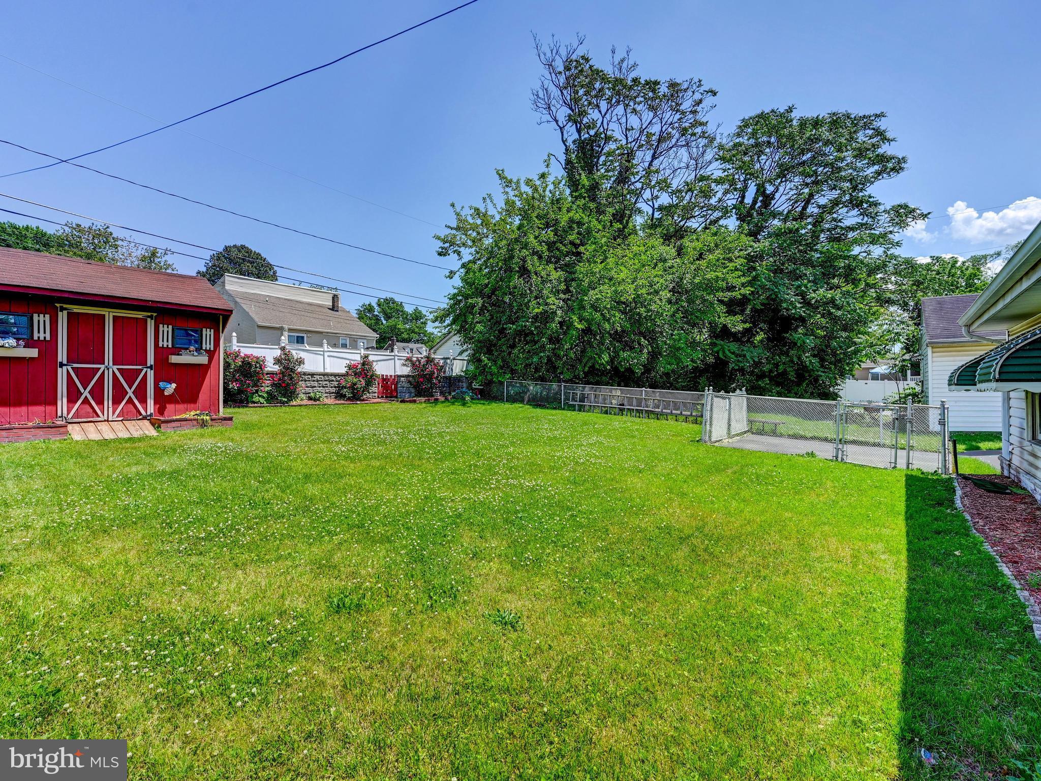 NEW PITTSBURG - Residential