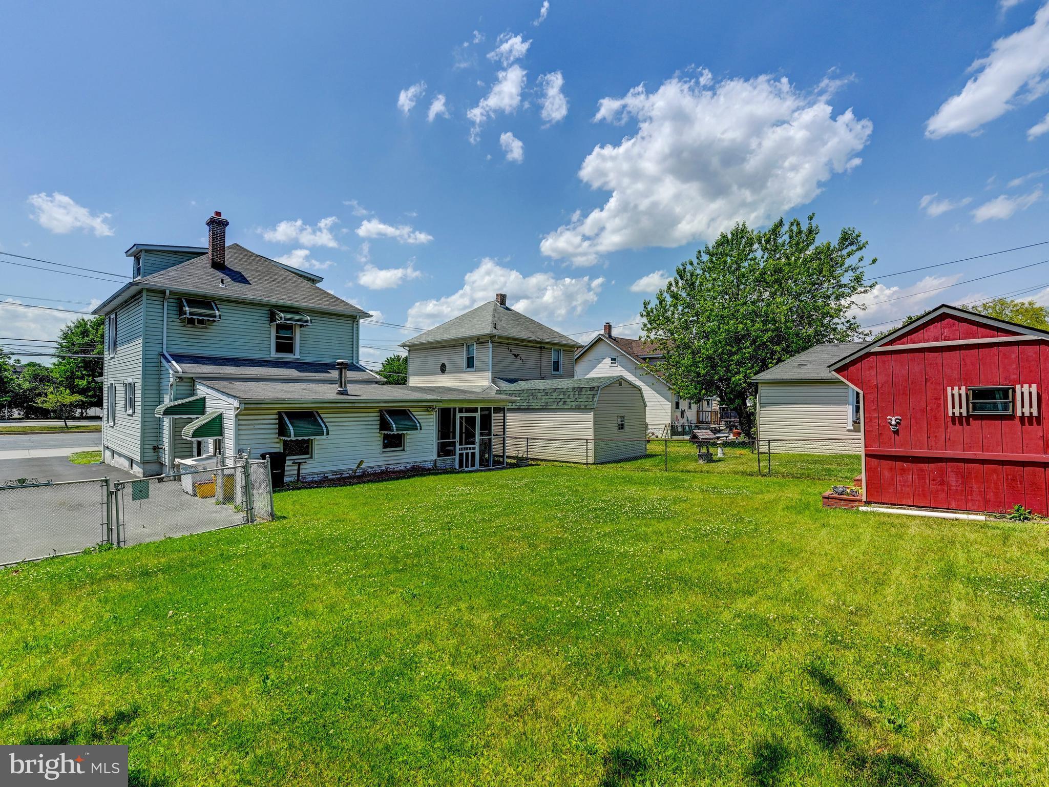 NEW PITTSBURG - Residential