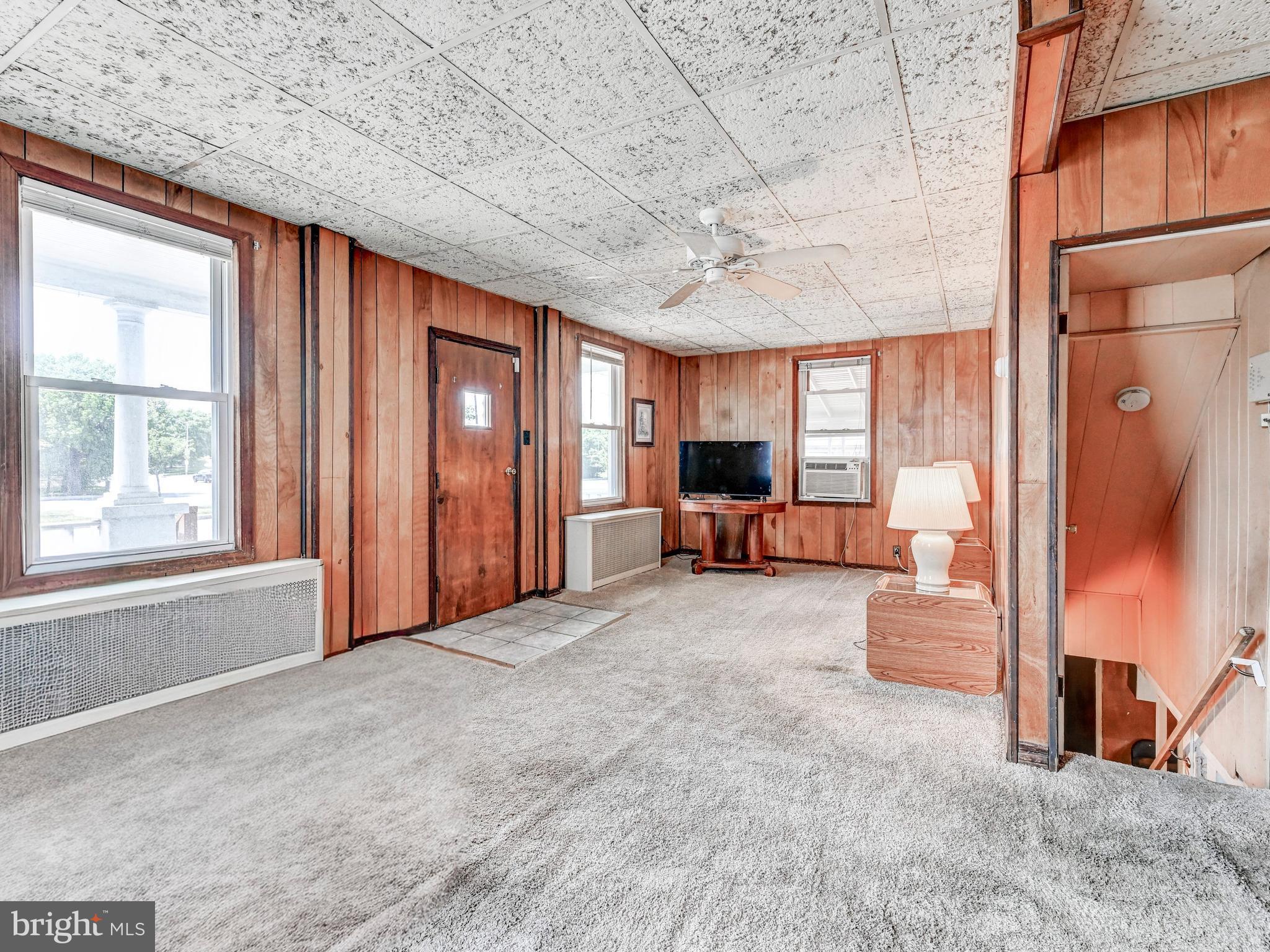 NEW PITTSBURG - Residential