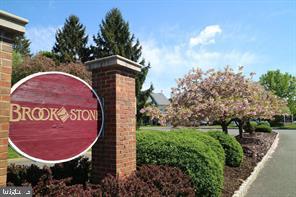 BROOKSTONE - Residential