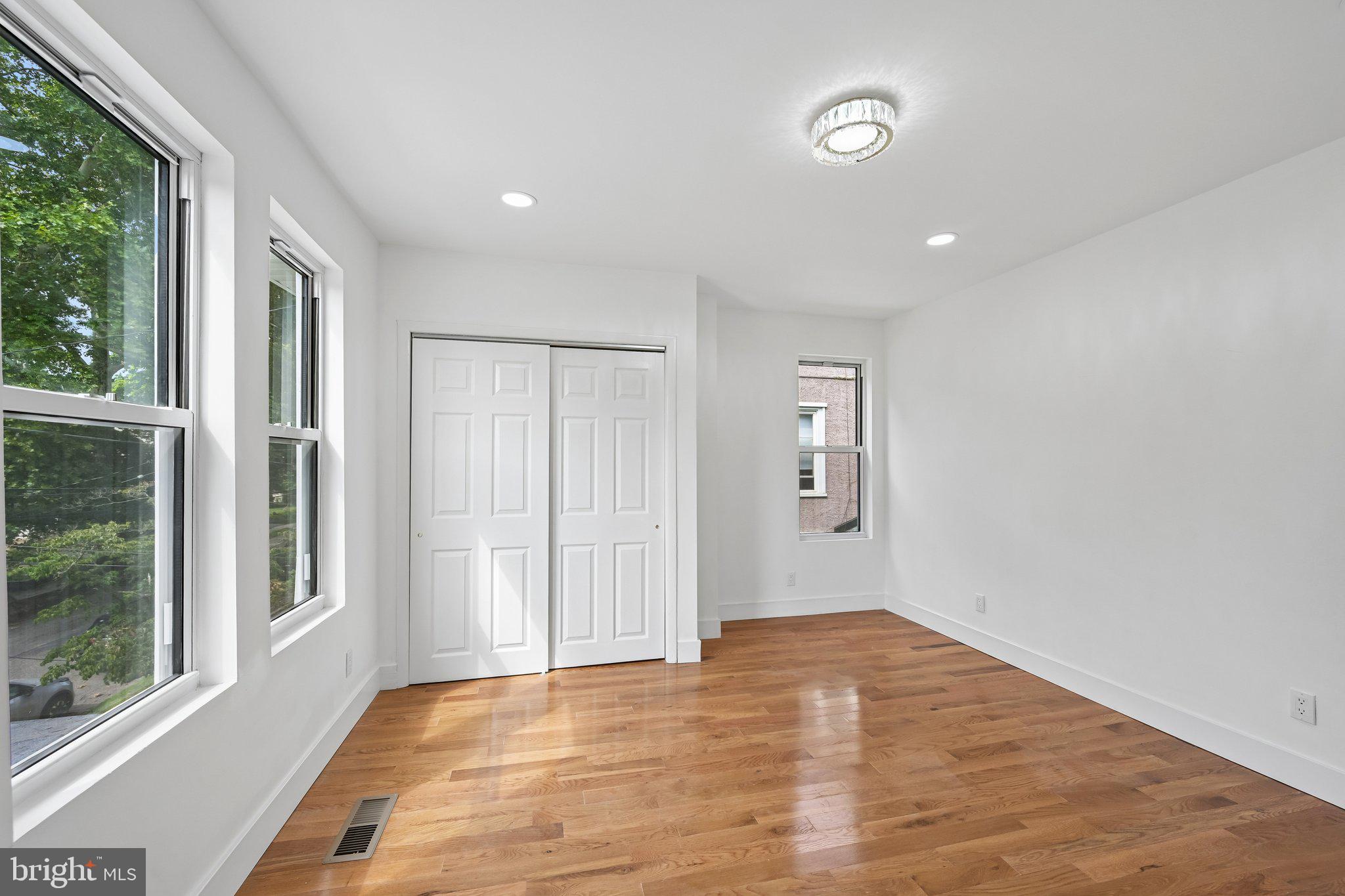 LANSDOWNE - Residential