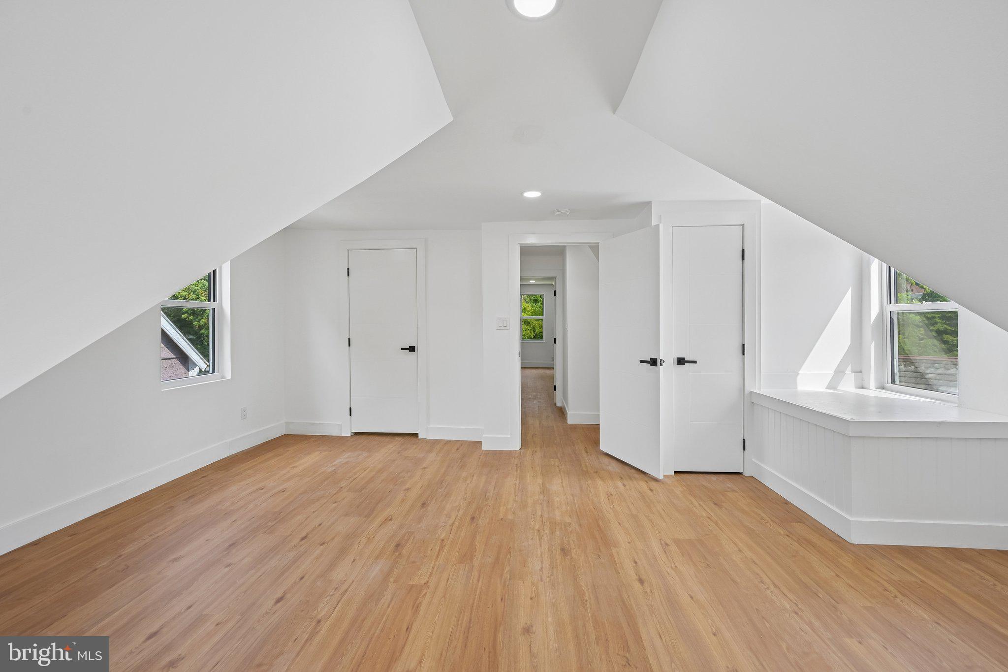 LANSDOWNE - Residential