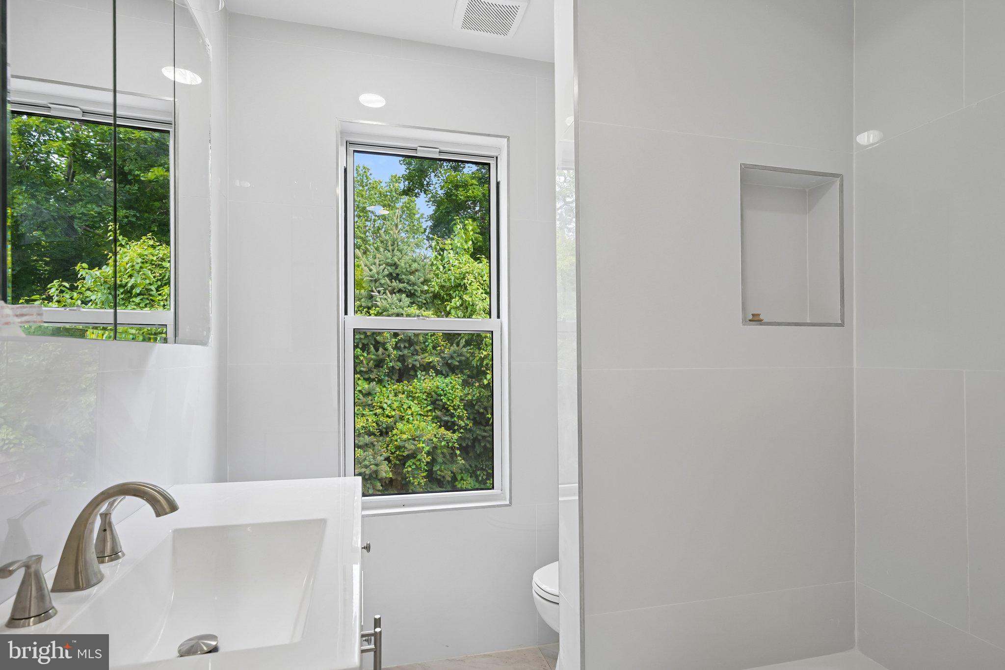 LANSDOWNE - Residential