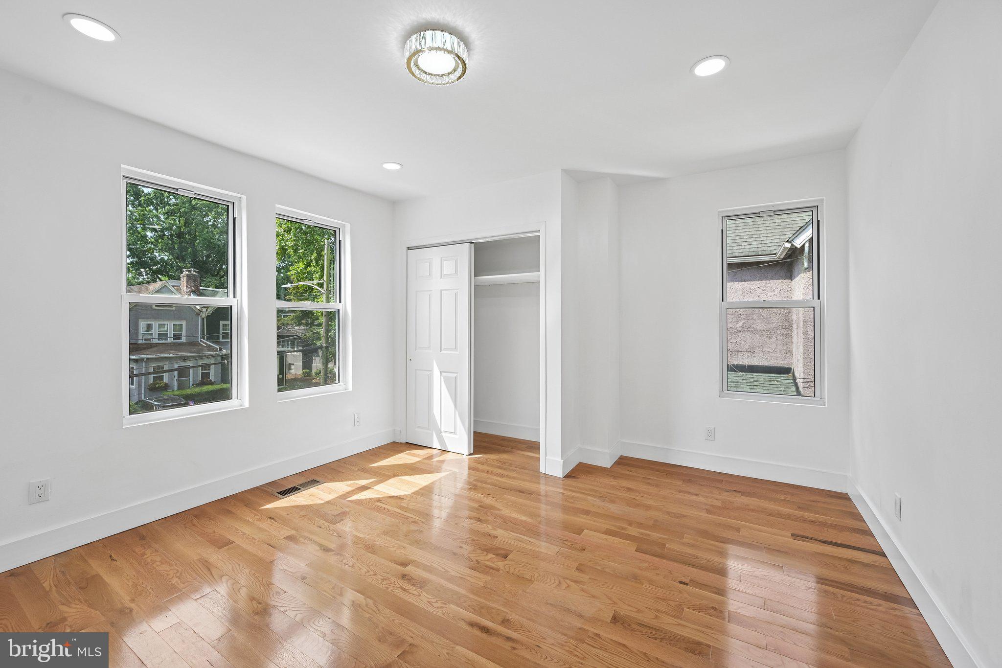 LANSDOWNE - Residential