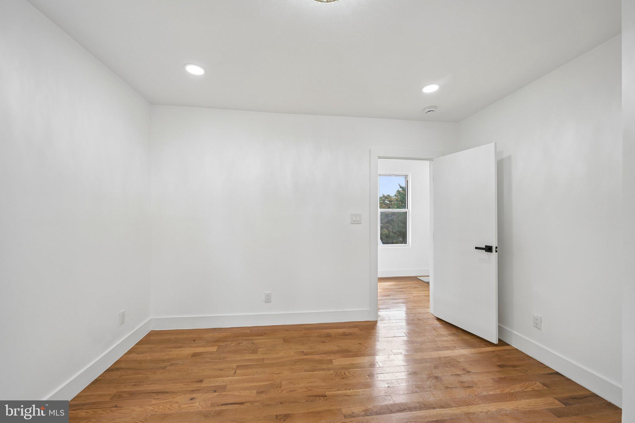 LANSDOWNE - Residential